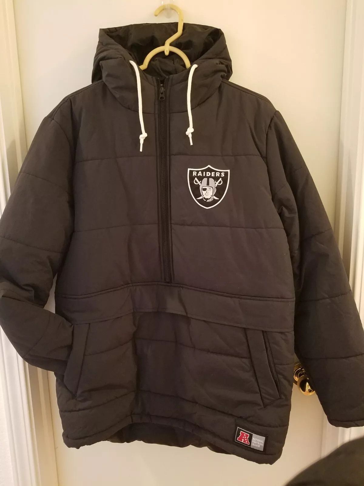 Majestic Majestic Raiders Padded Overhead Jacket Exclusive ASOS SZ L Size US L / EU 52-54 / 3 - 1 Thumbnail