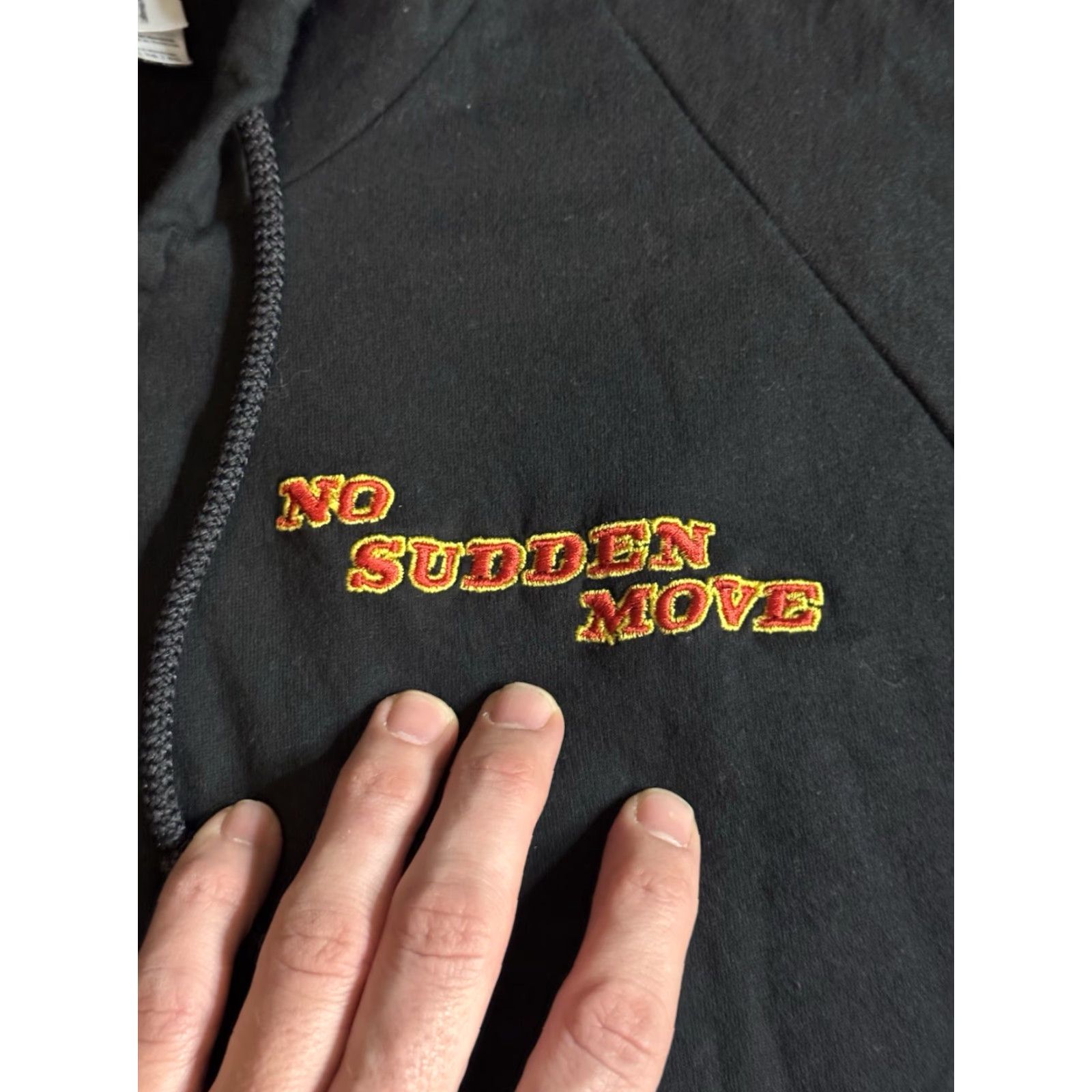 American Apparel VINTAGE No Sudden Move Cast & Crew Movie Promo Full Zip Hoodie Men XL Black American Apparel Hoodie Embroidered Graphic Print Pockets City Movie 2021 Size US XL / EU 56 / 4 - 2 Thumbnail