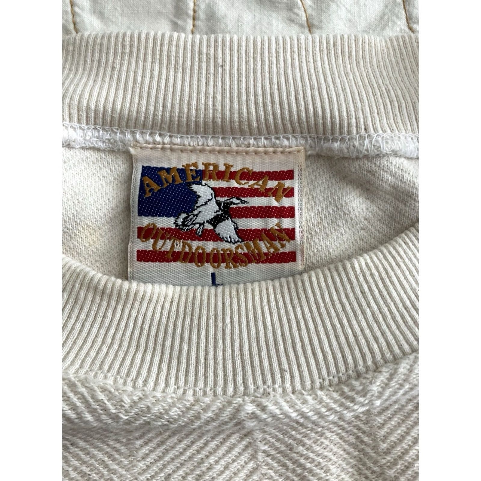 Vintage VINTAGE American outdoorsmen Sweater Crew Neck Long Sleeve Embroidered Wolf Large Ivory Men Pullover 80s Outdoor Hunting Size US L / EU 52-54 / 3 - 3 Thumbnail