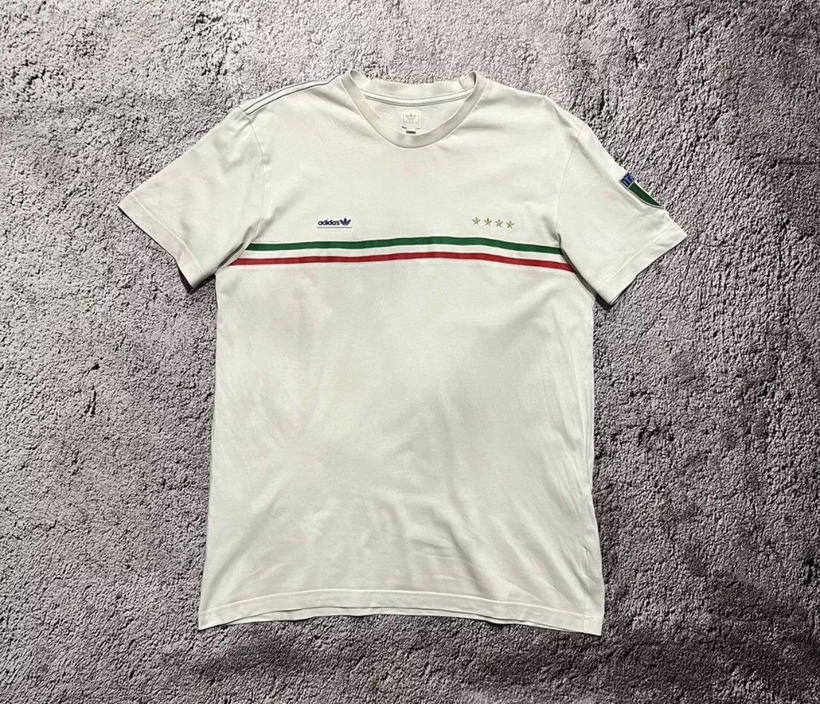 Adidas × Vintage Adidas Italy Retro T-Shirt Soccer Football Size L Size US L / EU 52-54 / 3 - 1 Thumbnail