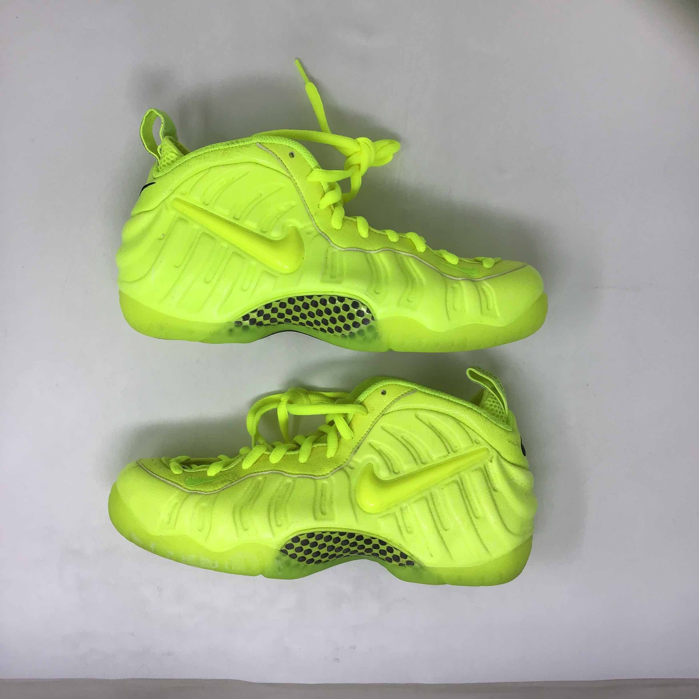 Air Foamposite Pro Volt 2021 Footwear