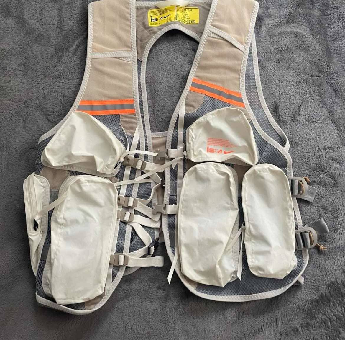Nike Used Nike Ispa Series Vest Beige Rare Hikking Size S/M Size US M / EU 48-50 / 2 - 1 Thumbnail