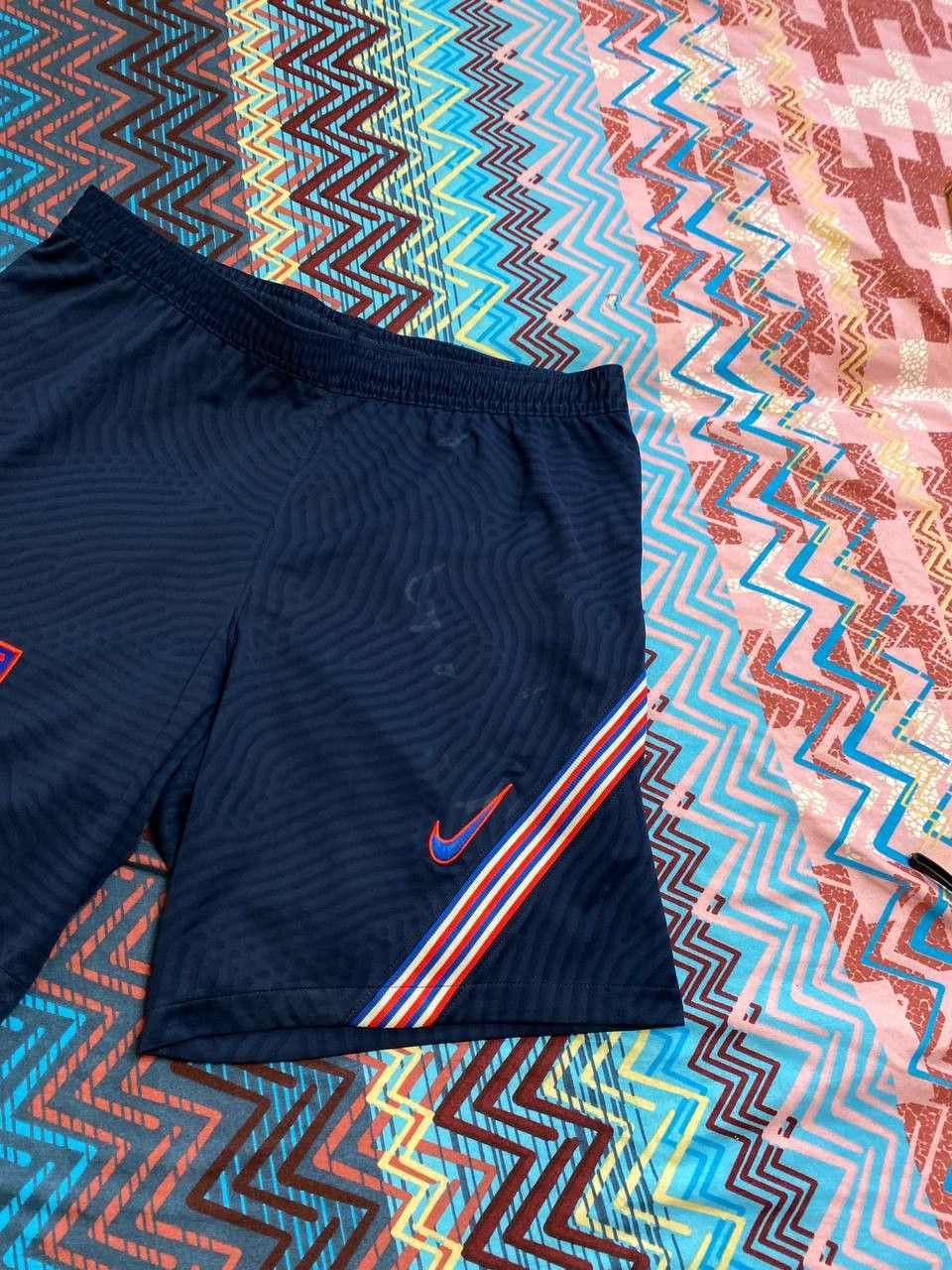 Nike shorts logo Football England Nike DRI-FIT Vintage Y2K Size US 34 / EU 50 - 5 Thumbnail