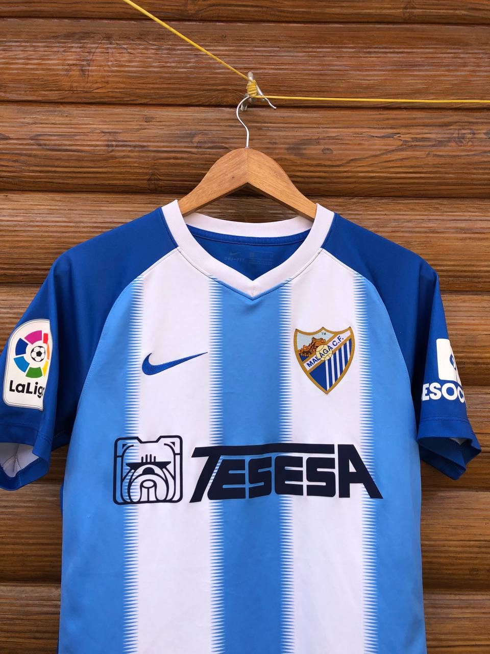 Nike MALAGA 2018 2019 HOME FOOTBALL SHIRT SOCCER JERSEY NIKE Size US S / EU 44-46 / 1 - 2 Thumbnail
