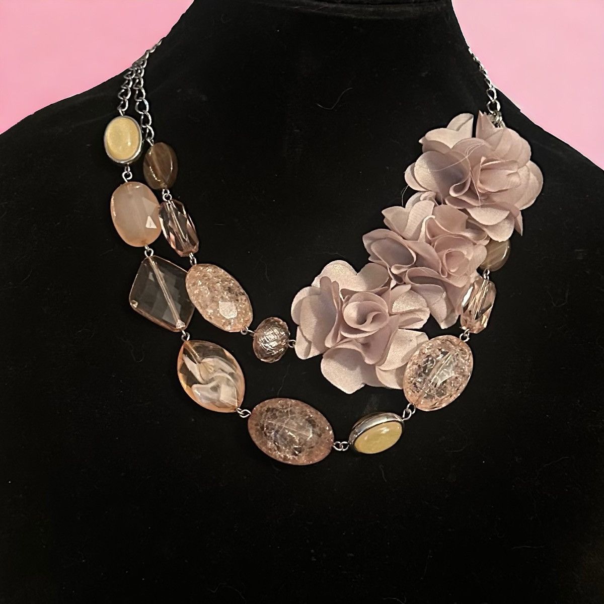 Other NY Collection silk roses & beads layered statement necklace Size ONE SIZE - 1 Thumbnail
