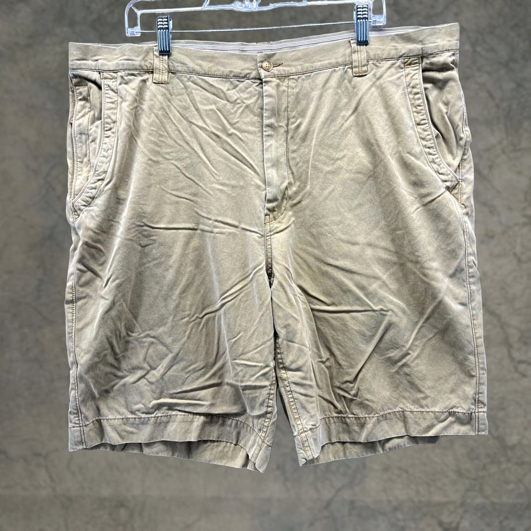 Tommy Bahama Tommy Bahama Shorts Mens 42 Khaki Chino Flat Front Beige Cotton Silk Canvas Size US 42 / EU 58 - 1 Thumbnail