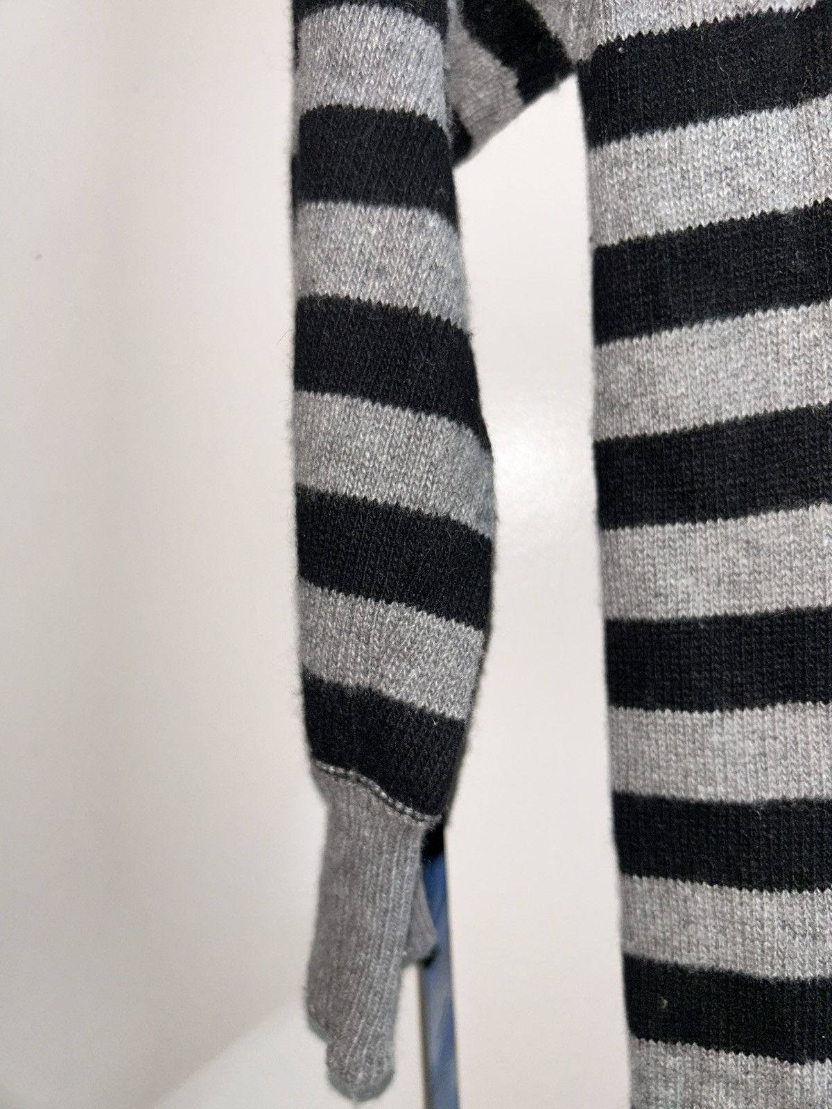 Fred Perry V Neck Pullover Striped Wool Jumper Size S / US 4 / IT 40 - 11 Thumbnail