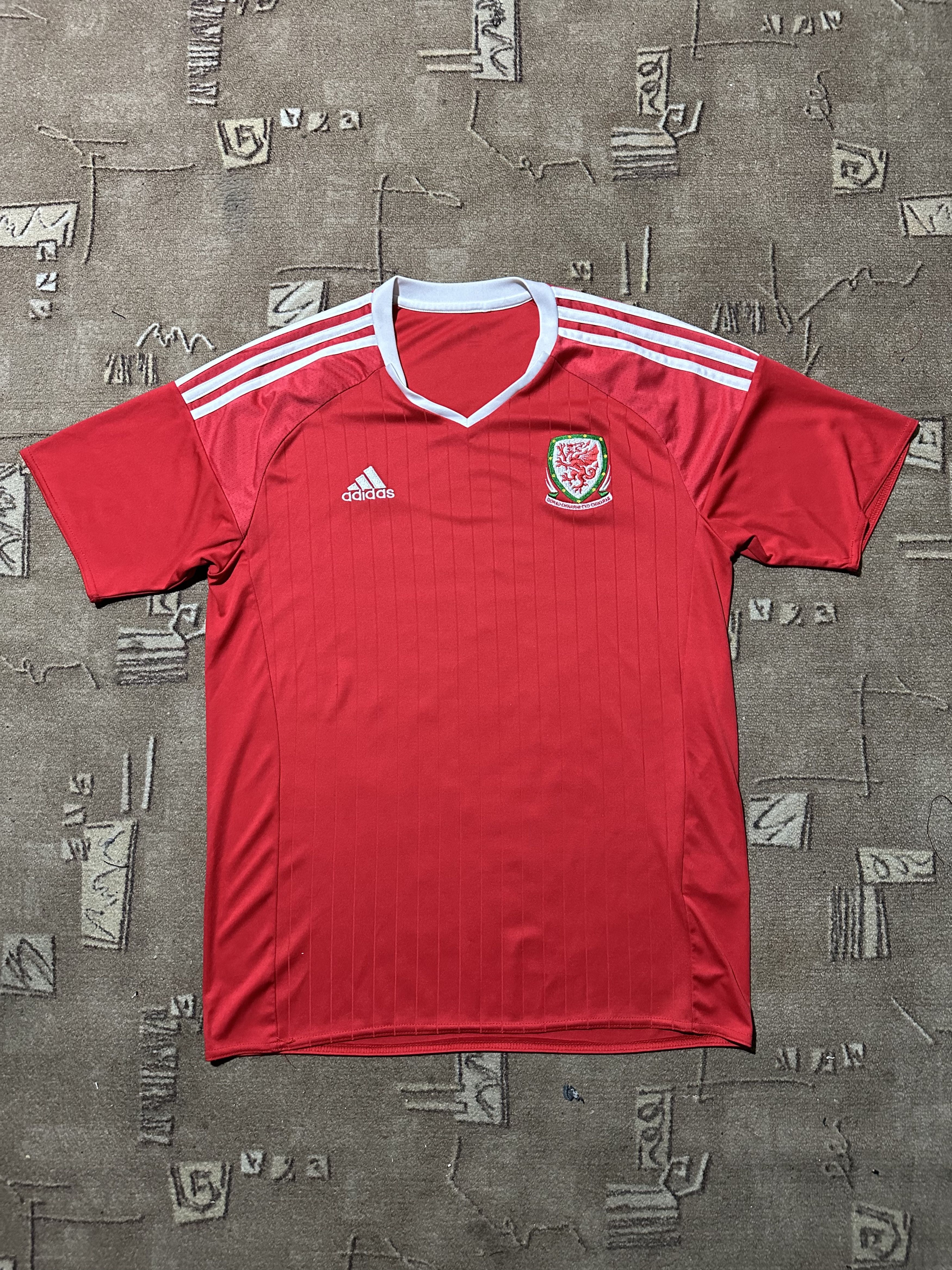 Adidas Wales Football Shirt Adidas Size L soccer jersey Size US L / EU 52-54 / 3 - 1 Thumbnail
