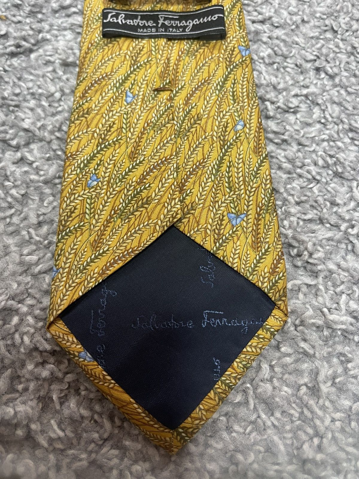 Salvatore Ferragamo × Vintage SALVATORE FERRAGAMO FLORAL ALL OVER PRINT SILK ITALY VINTAGE Size ONE SIZE - 4 Thumbnail