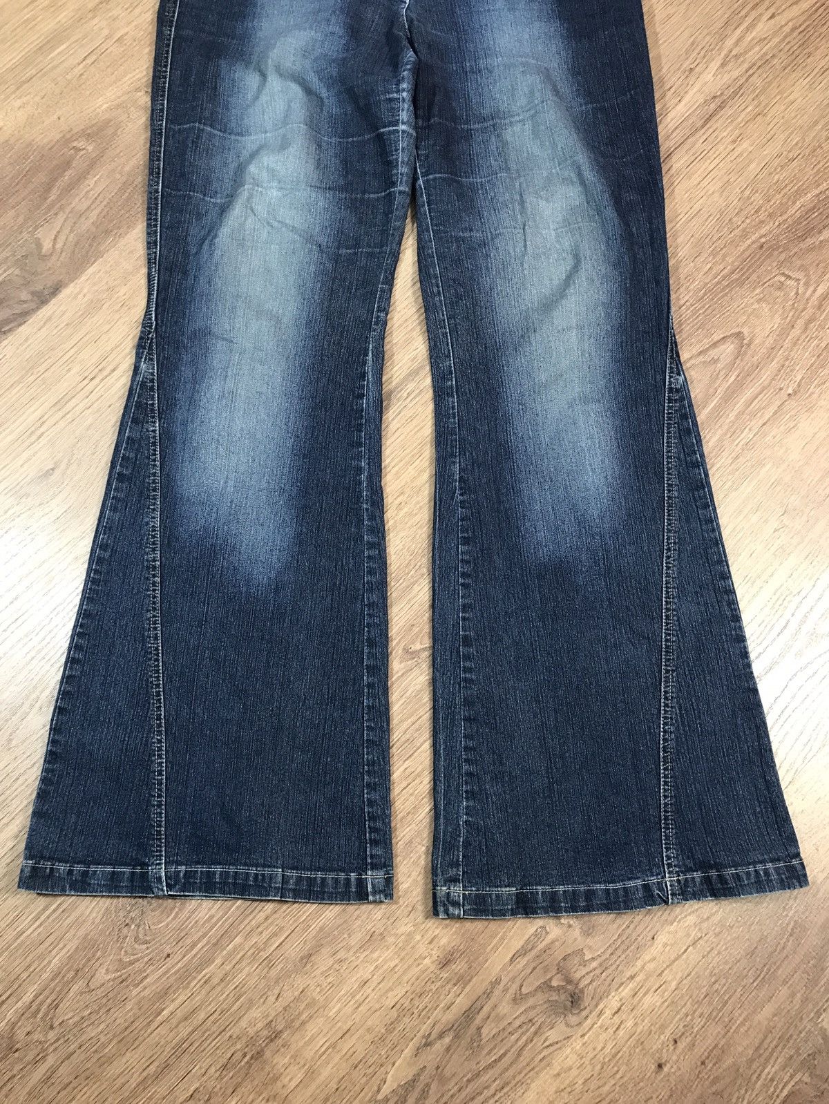 Japanese Brand Vintage Distressed Flared Jeans Size 34" / US 12 / IT 48 - 2 Thumbnail