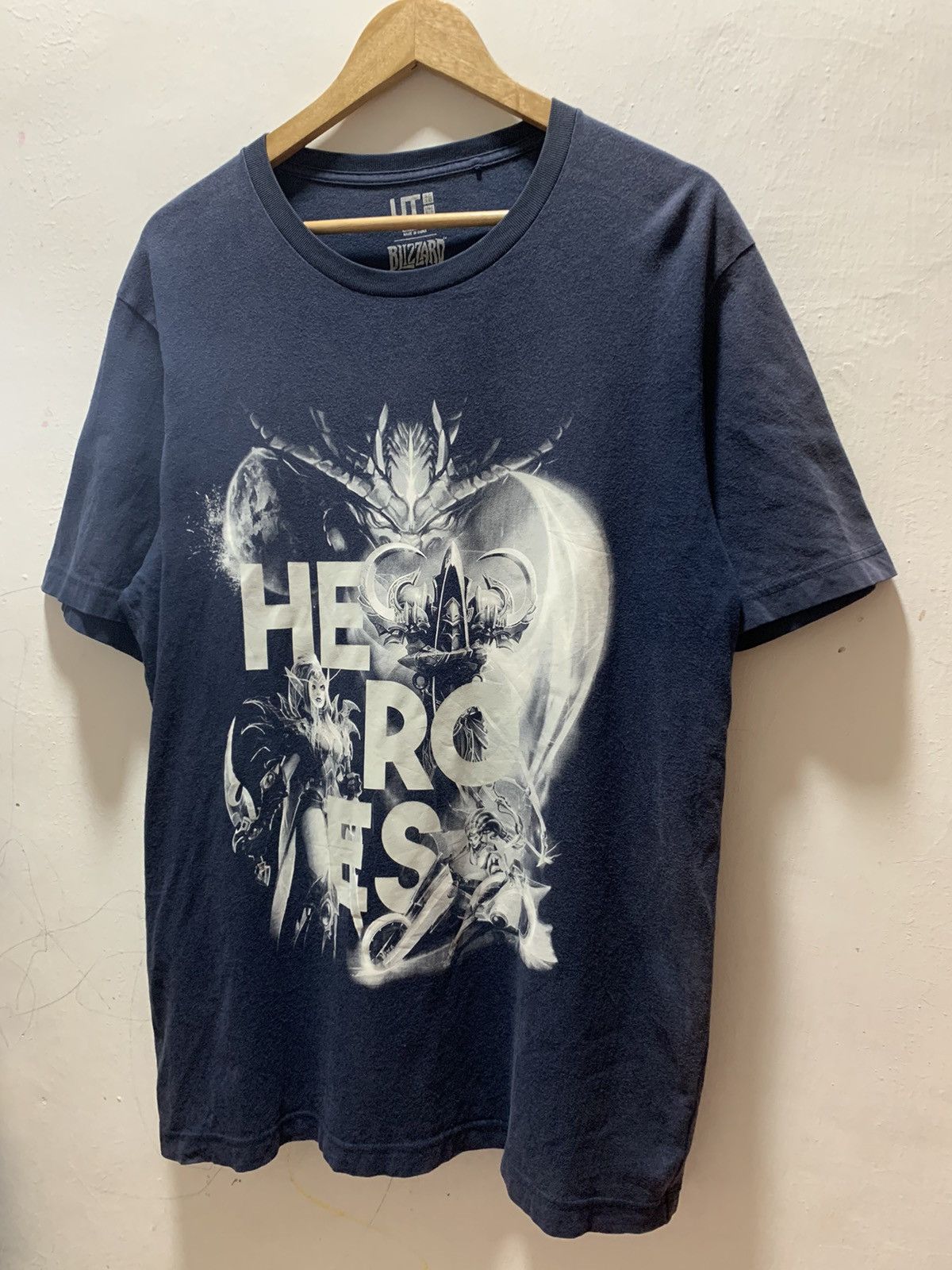 Japanese Brand Uniqlo X Blizzard Heroes t-shirt Size US XL / EU 56 / 4 - 3 Thumbnail