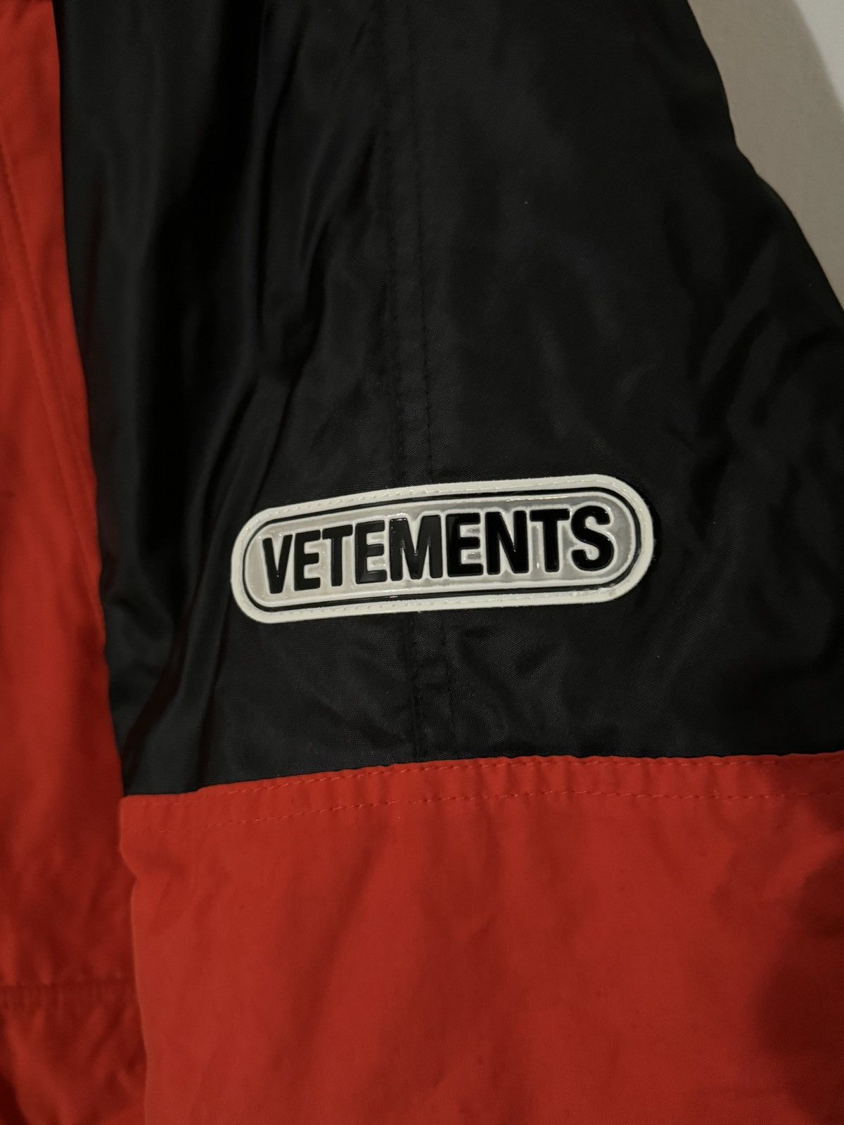 Vetements Vetements 19 AW Incognito Parka *WITH LINER* Size US S / EU 44-46 / 1 - 8 Thumbnail