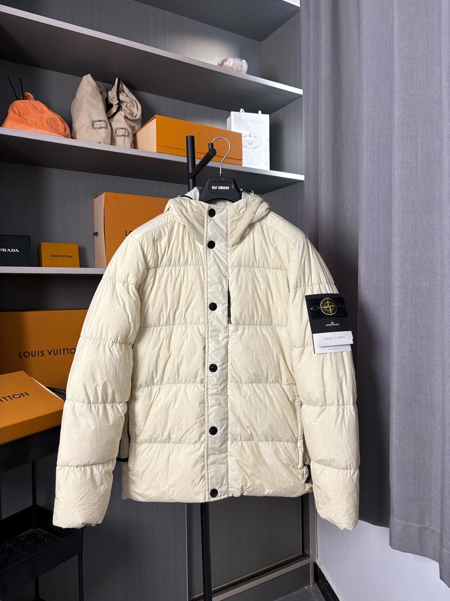 Stone Island Stone Island Down White Heavy Coat L Men Size US L / EU 52-54 / 3 - 1 Thumbnail