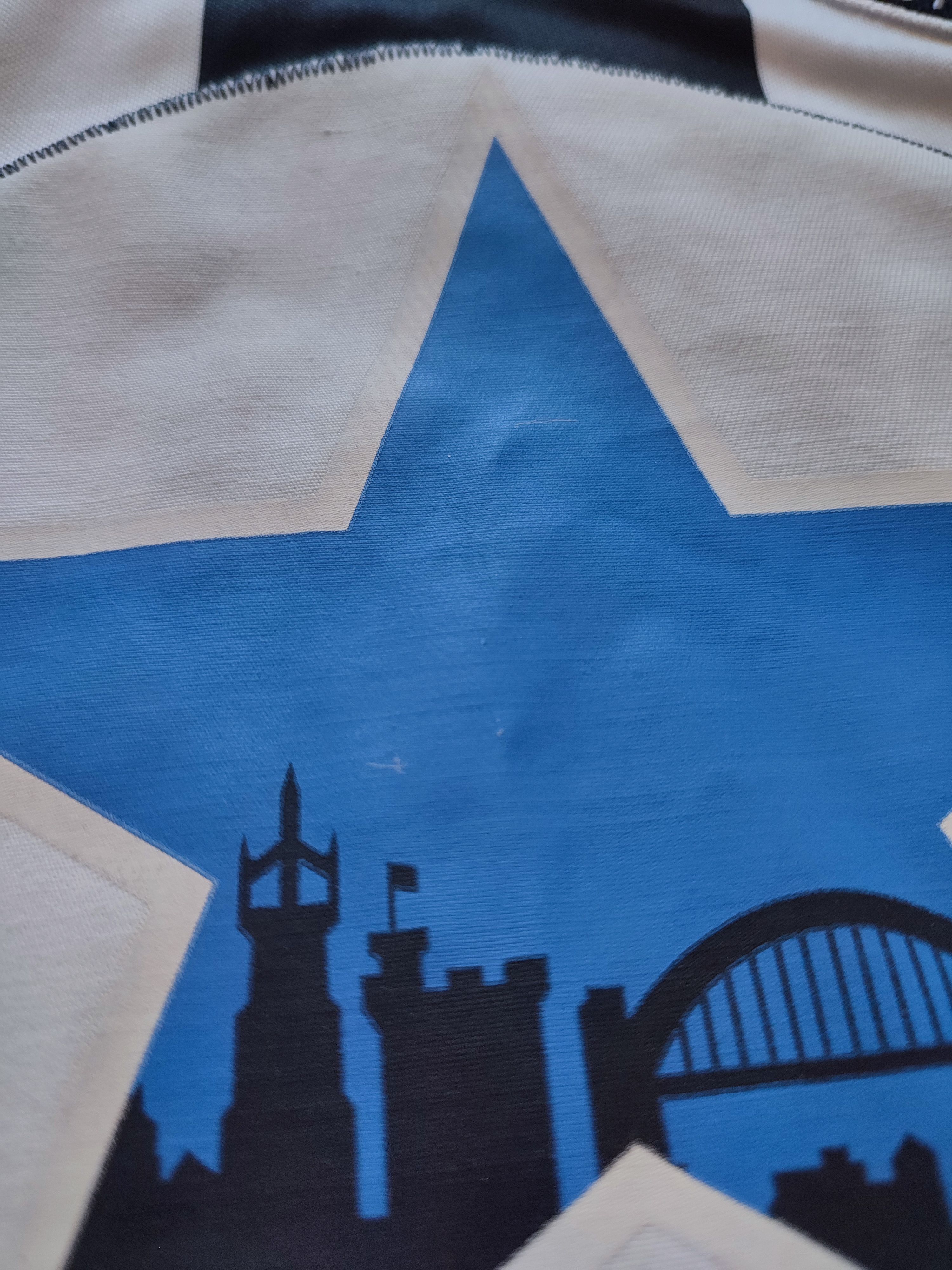 Other Newcastle Score Draw 1982 Vintage Retro Soccer Jersey Size US XL / EU 56 / 4 - 9 Thumbnail