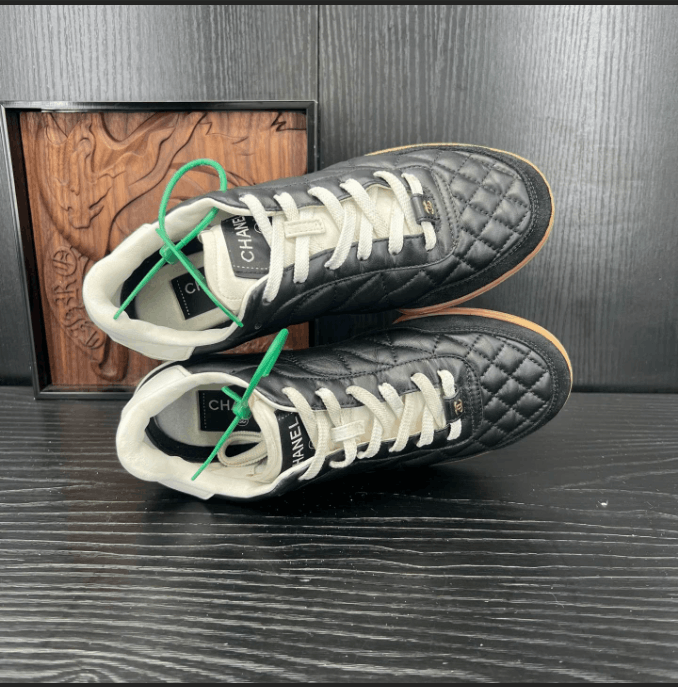 Chanel Chanel low-top casual shoes Size US 5 / EU 37 - 8 Thumbnail