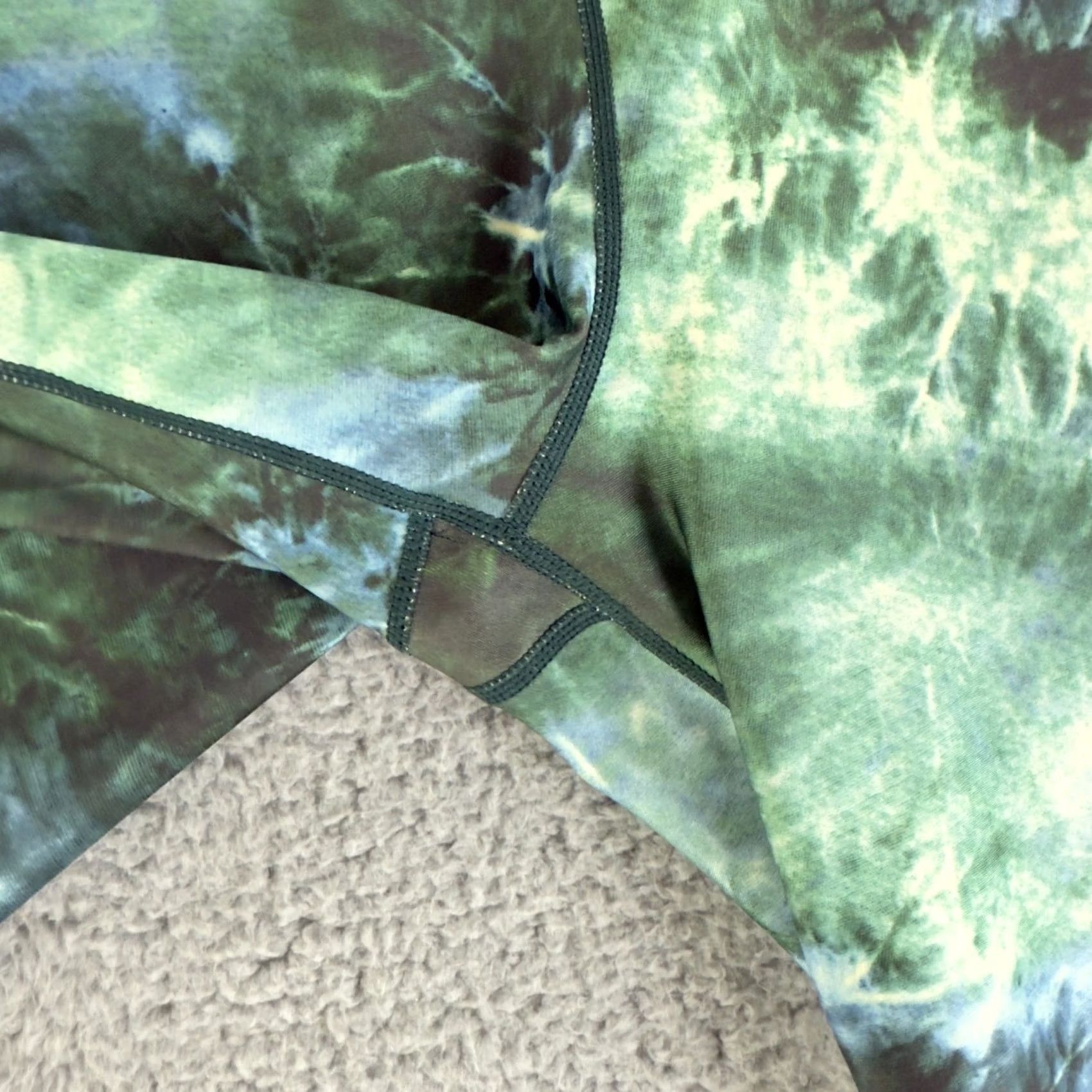 Carbon Carbon38 Womens Medium Green Tie Dye High Rise 7/8 Leggings Workout Yoga Size 32" / US 10 / IT 46 - 5 Thumbnail