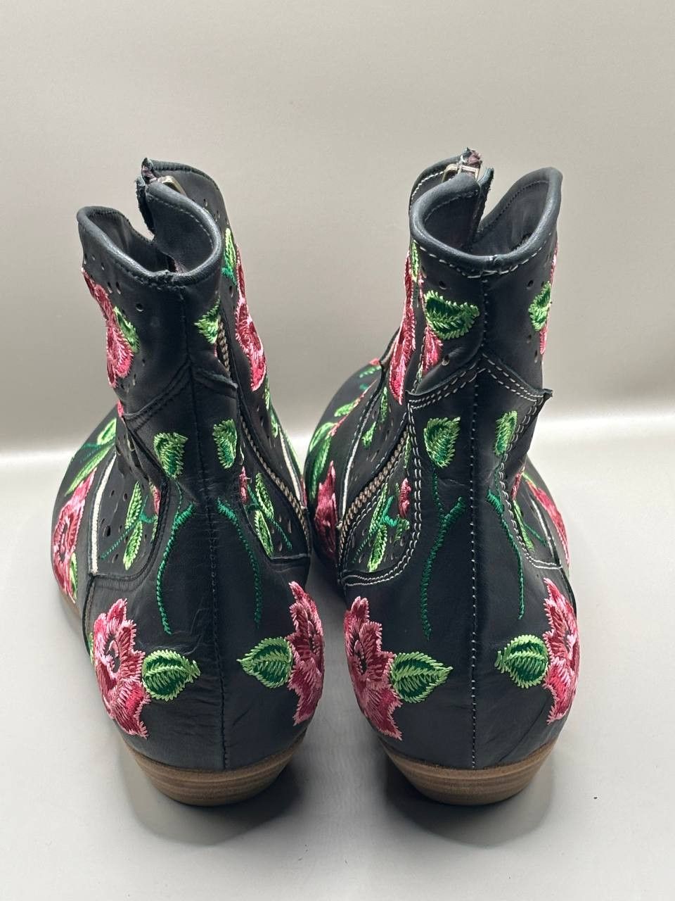 Savio Barbato Savio Barbato Italy Floral Western Ankle Boots Size US 7 / IT 37 - 3 Thumbnail