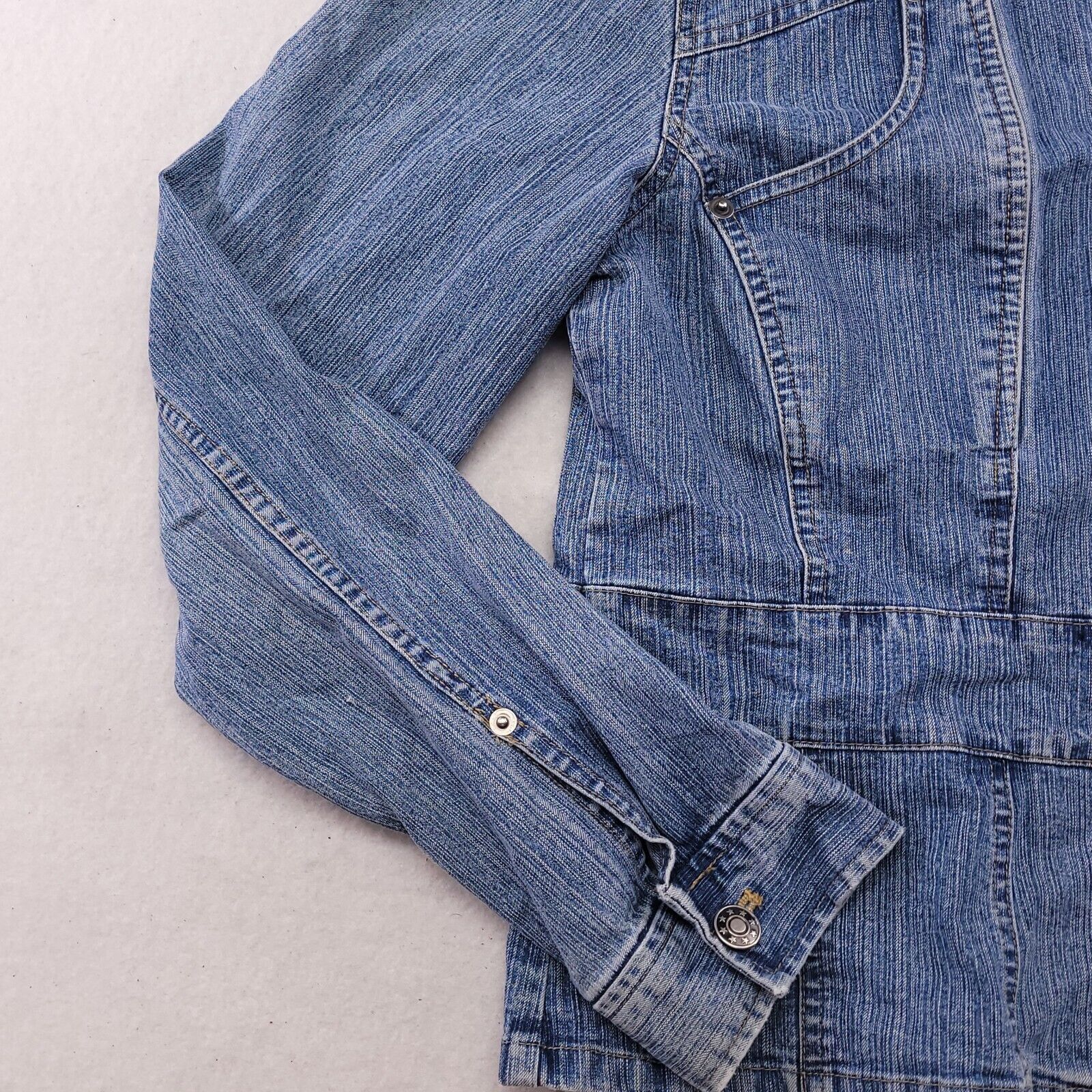 Bill Blass Bill Blass Button Up Denim Jacket Womens Size Petite PM Blue Size M / US 6-8 / IT 42-44 - 6 Thumbnail