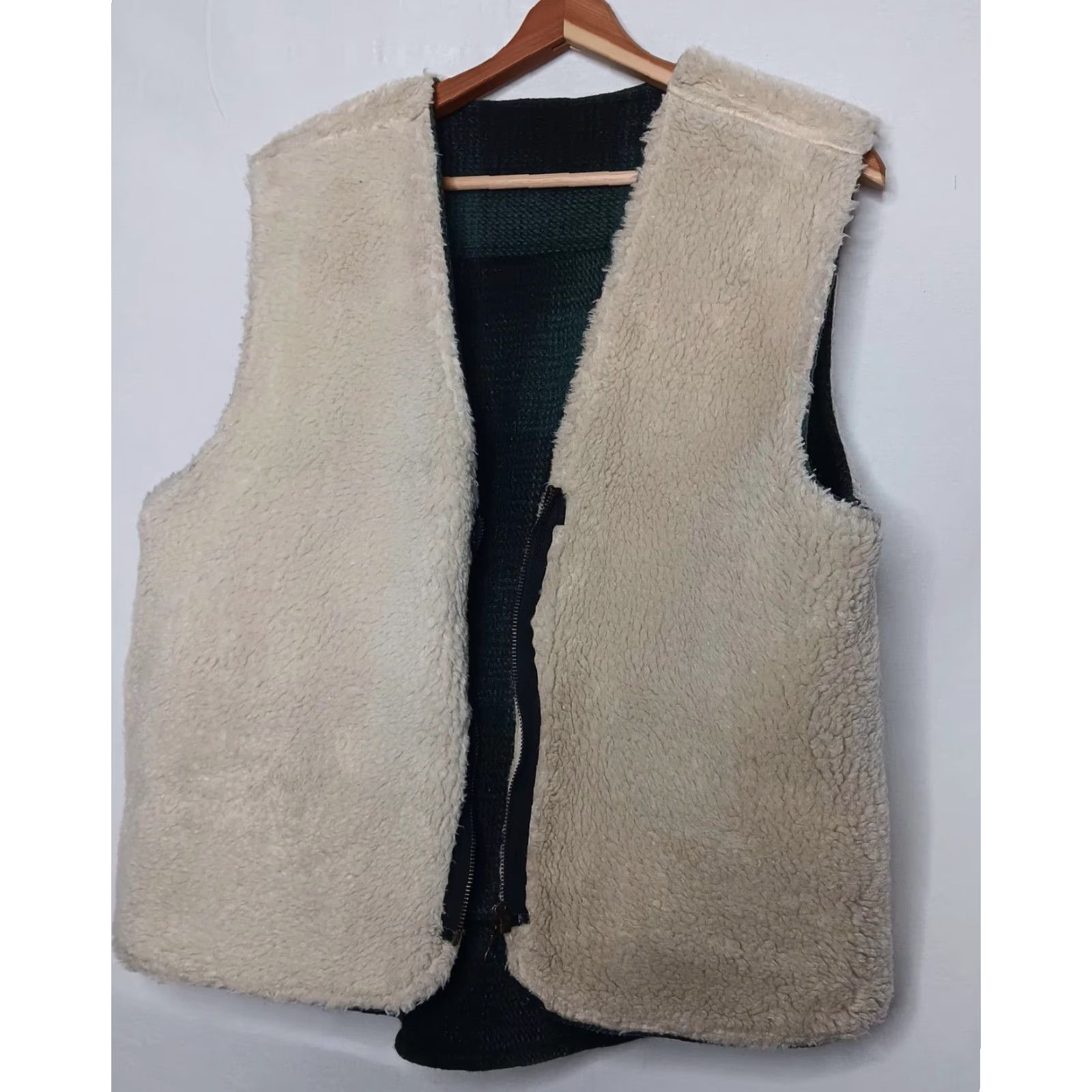 Vintage VINTAGE Cactus Vest Wool Blend Short Casual Workwear Mens M Green Plaid Faux Sherpa Lined 23" Pit to Pit 29" Back 23.5" Long Size US M / EU 48-50 / 2 - 4 Thumbnail