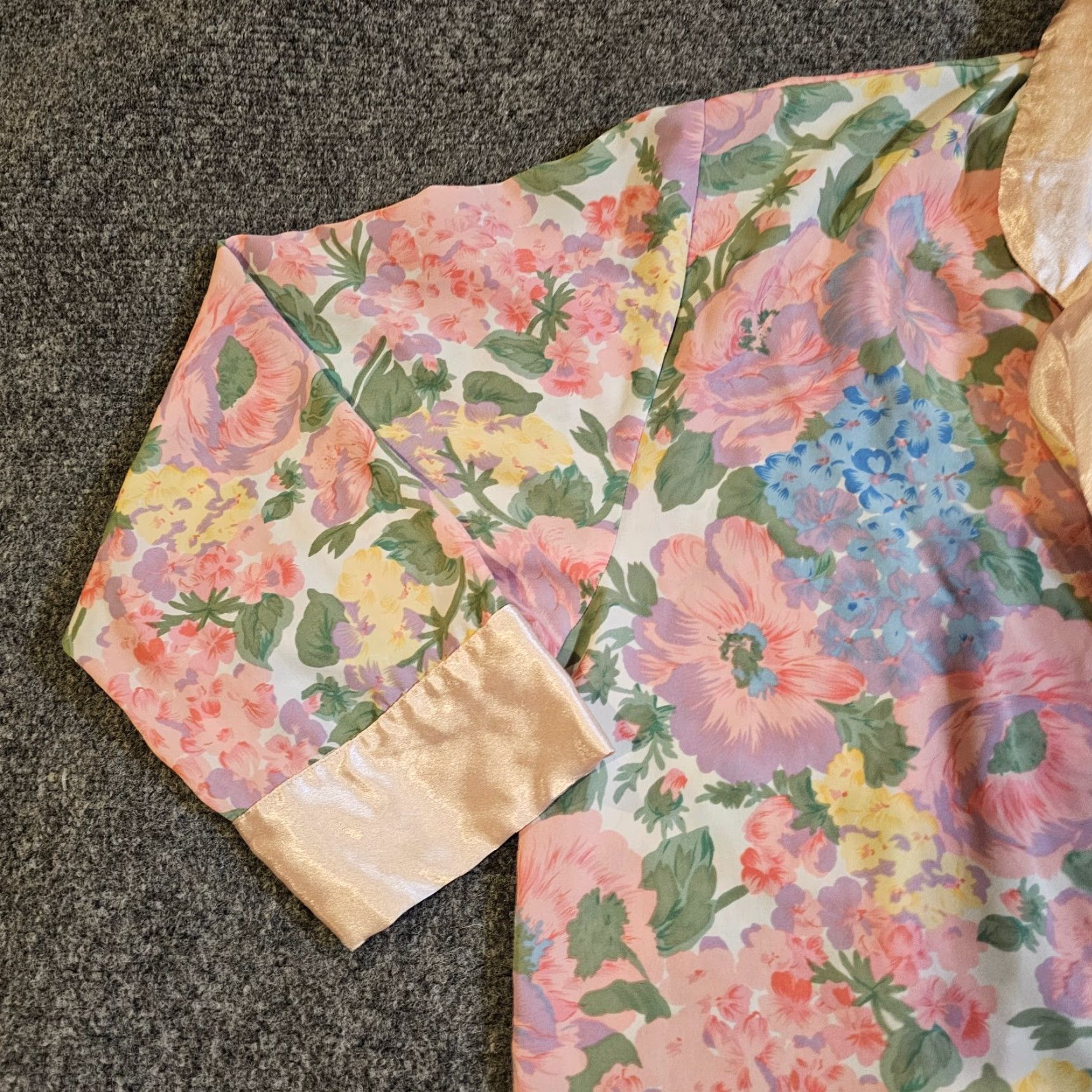 Victoria's Secret VICTORIA'S SECRET Nightgown Womens Medium Pink Floral Button Gold Label Vintage Nightgown Size ONE SIZE - 3 Thumbnail