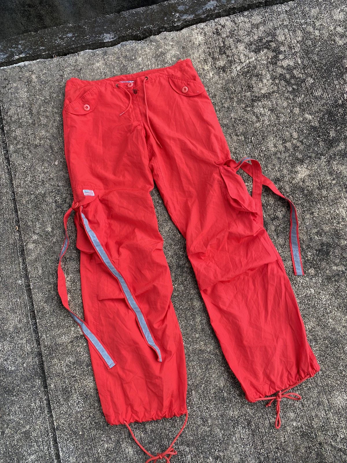 Japanese Brand 2000s Vintage UFO Red Cargo Pants -Nylon Poly Multi Pocket Size US 31 - 2 Thumbnail