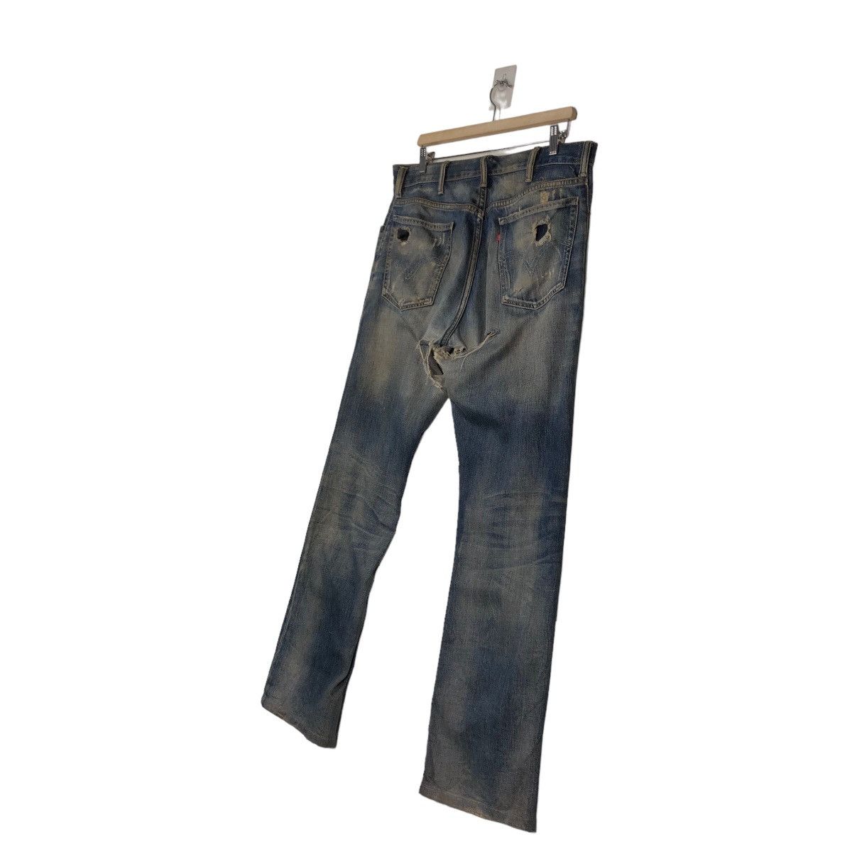 Levi's 🔥Rare Worn Rusty Big Hole Levi’s Distressed Jeans Denim Size US 36 / EU 52 - 12 Thumbnail