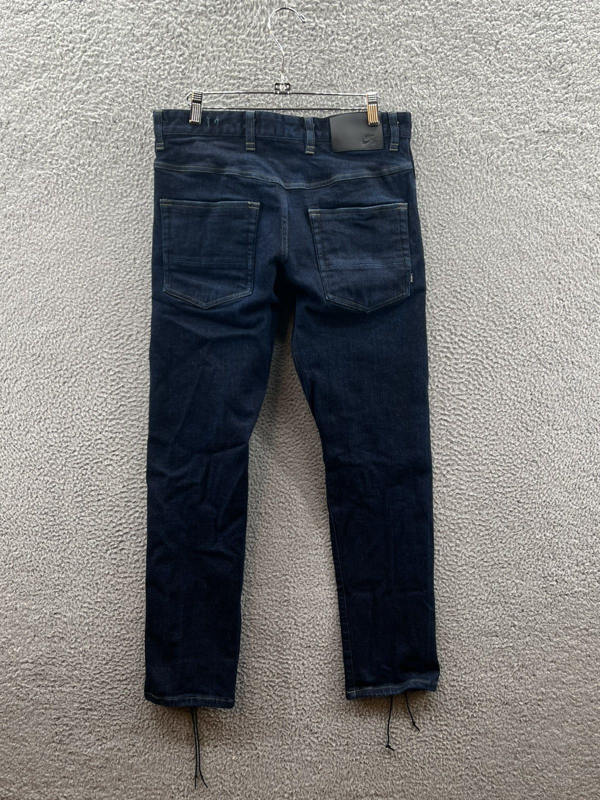 Nike Nike Sb Jeans Men’s Size 32 Denim 5 Pocket Dark Wash Skater Size US 32 / EU 48 - 2 Thumbnail