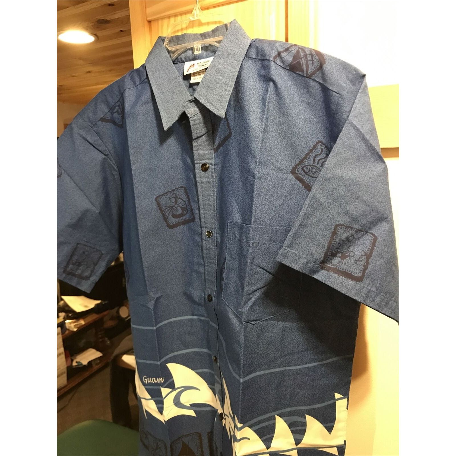 Other Malihini Hawaii Men’s L Blue SS Buitton Down Hawaiian Shirt Size US L / EU 52-54 / 3 - 10 Thumbnail