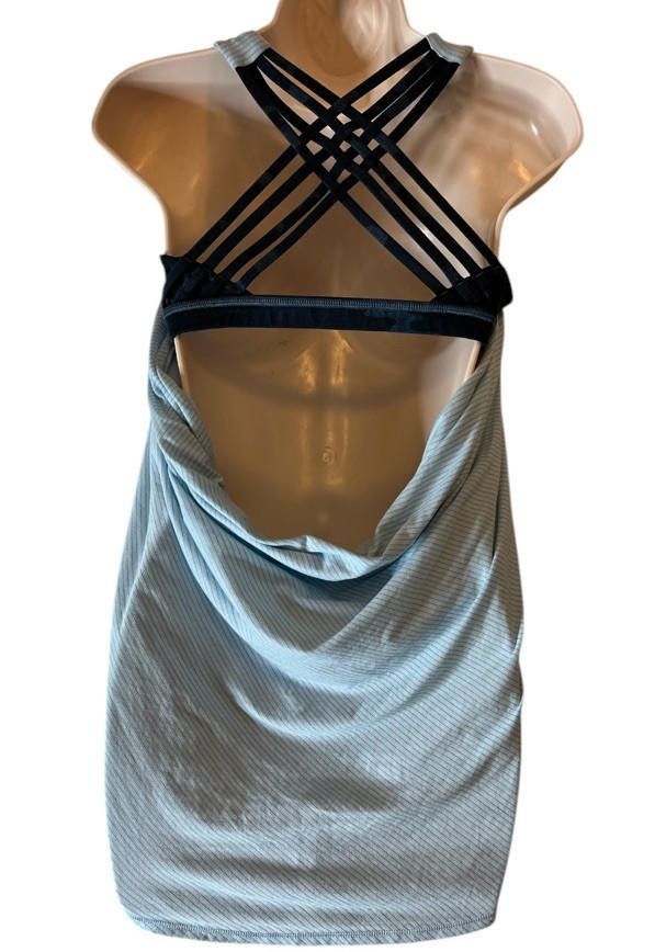 Designer Lululemon 2 in 1 Tank Top with Attached Sports Bra 8 Size M / US 6-8 / IT 42-44 - 2 Thumbnail