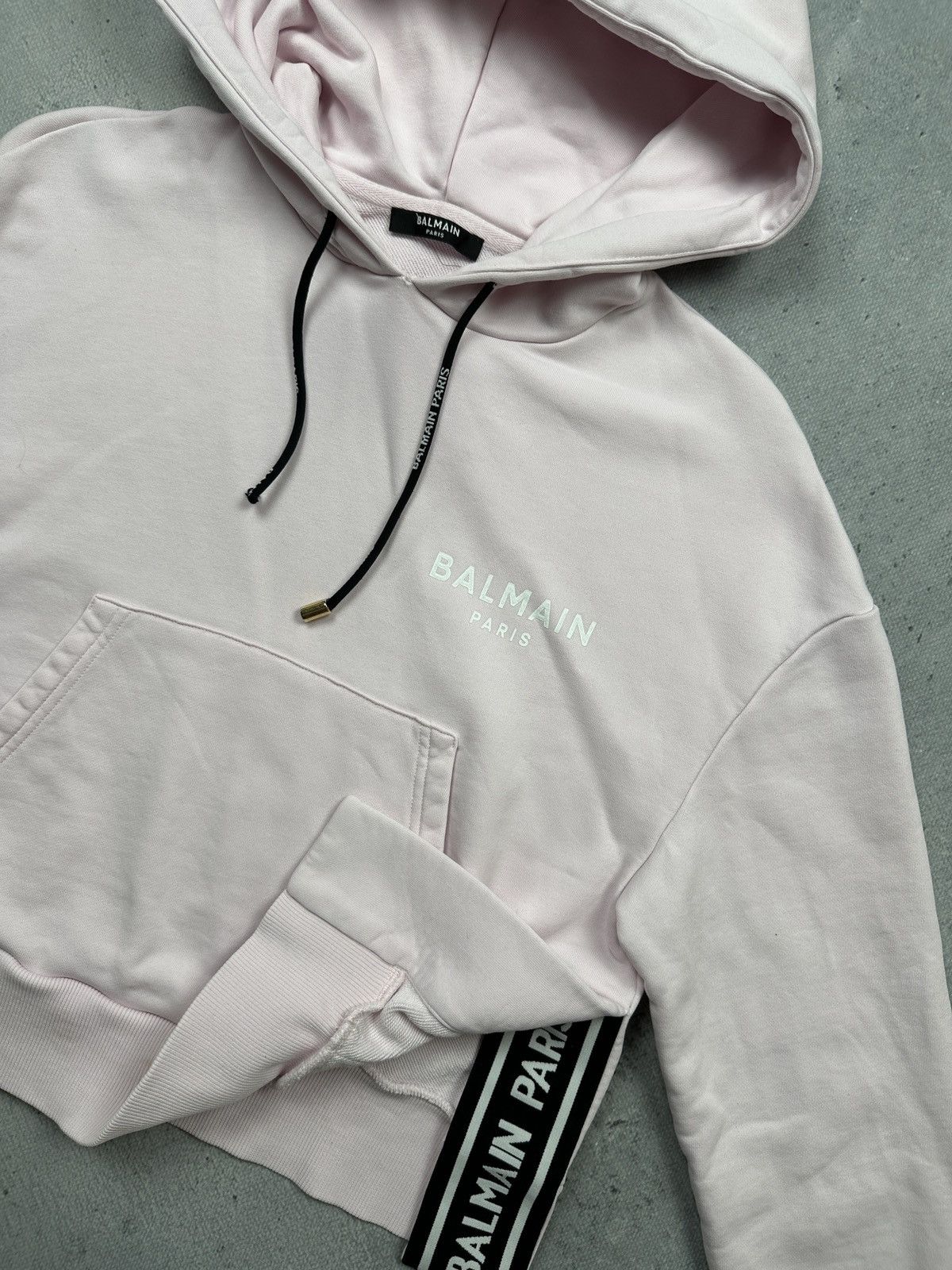 Balmain Balmain Paris Flocked Cropped Hoodie Lux With Logo Tape Trim Size S / US 4 / IT 40 - 6 Thumbnail