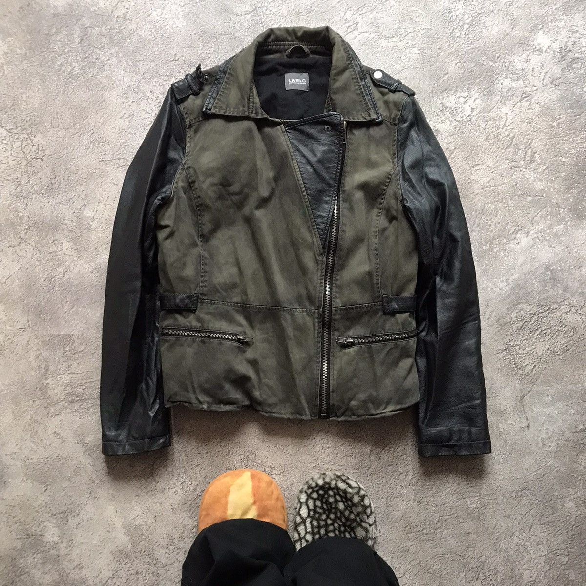 Vintage Vintage 90s Quilted Leather Bomber Jacket Streetwear Boxy M Size M / US 6-8 / IT 42-44 - 1 Thumbnail