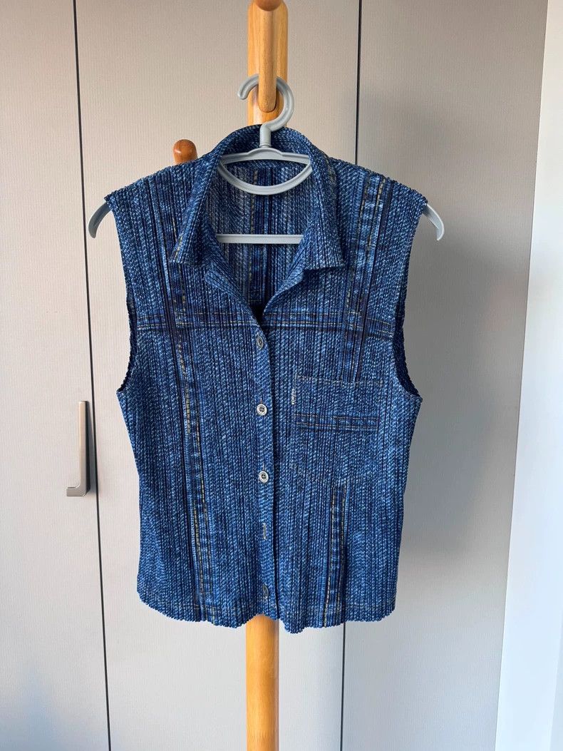 Issey Miyake Issey Miyake size:3 Blue snowflake denim vest Size S / US 4 / IT 40 - 2 Thumbnail