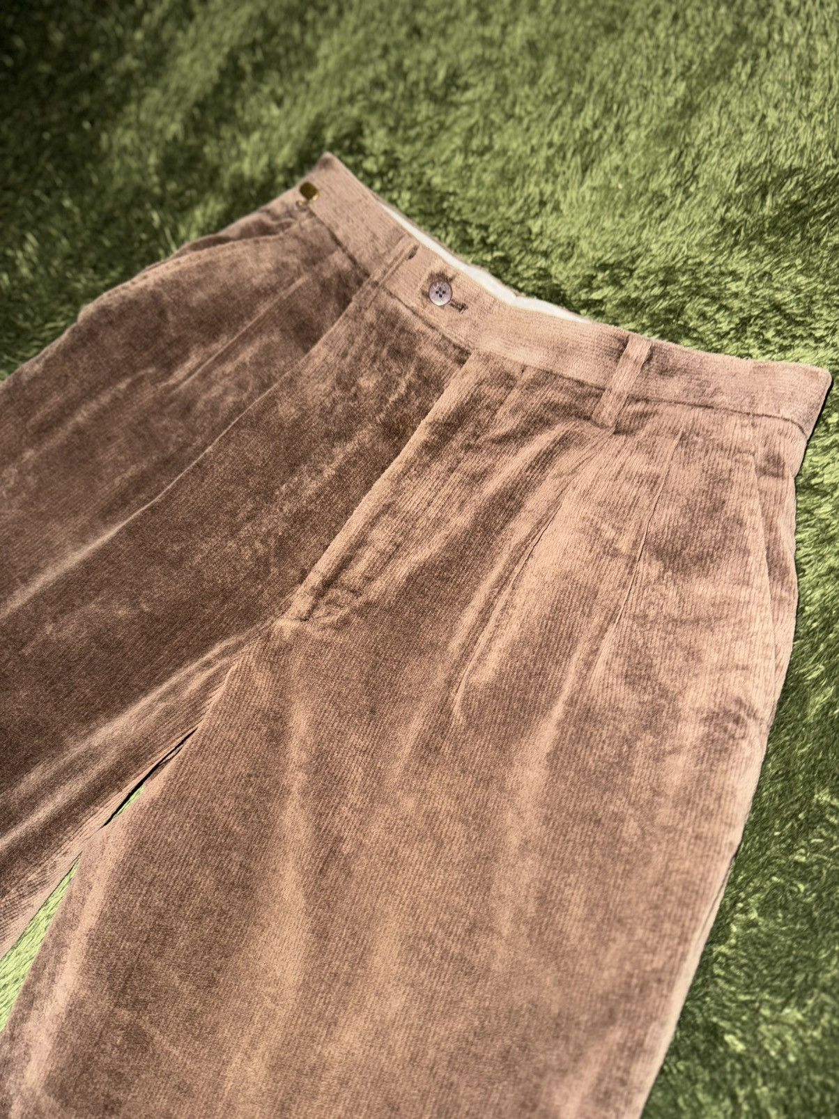 Lacoste [3] 00s Lacoste Japan Release Corduroy Two-Tuck Trousers Size US 31 - 2 Thumbnail