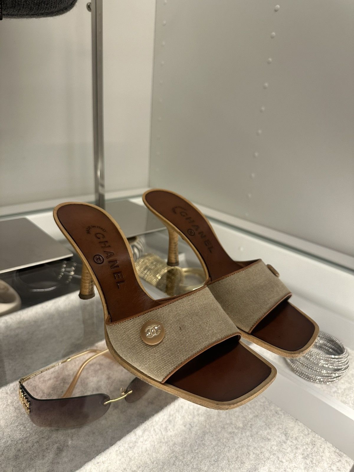 Chanel Chanel brown and beige canvas mules size 35.5 Size US 5.5 / IT 35.5 - 1 Thumbnail
