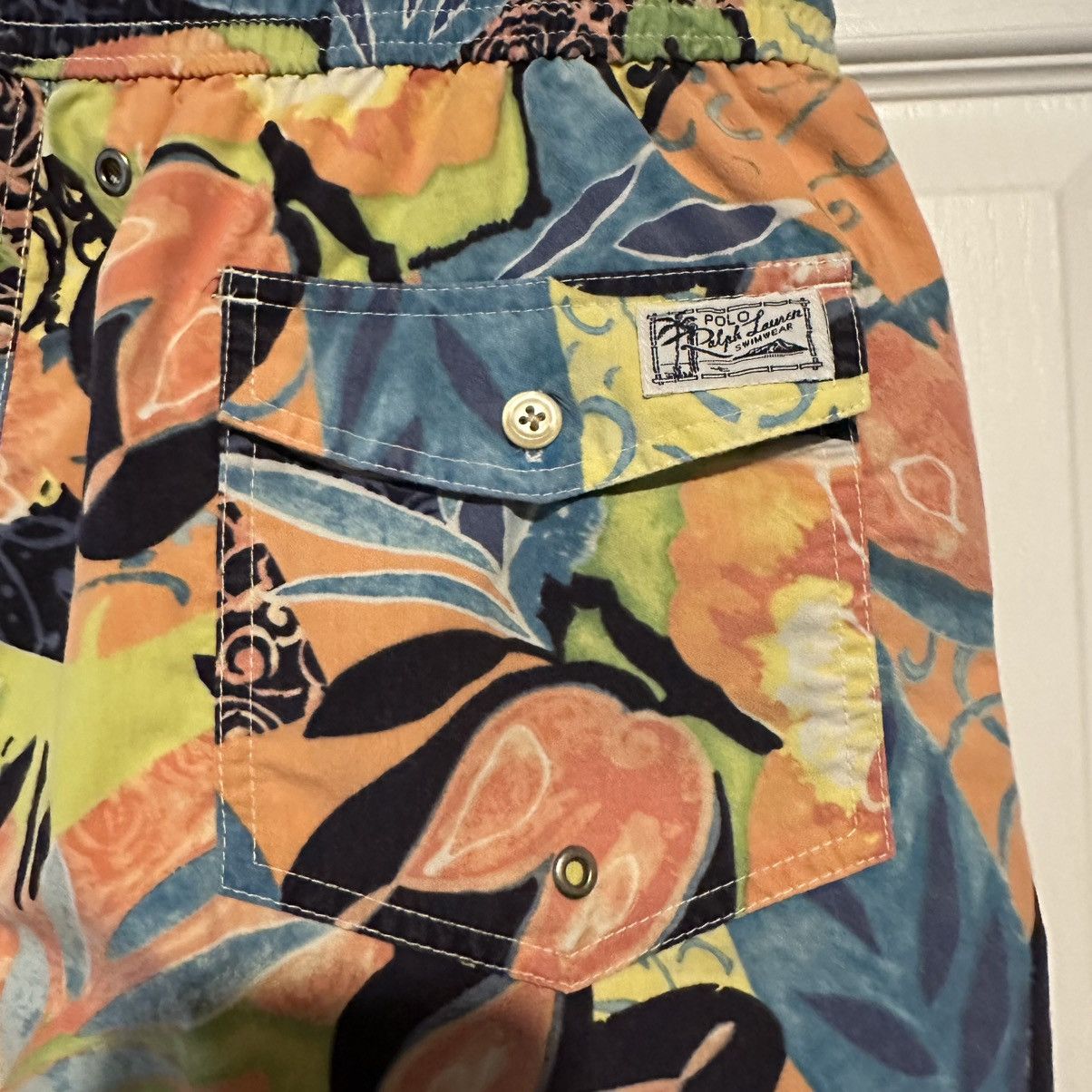 Polo Ralph Lauren Polo Ralph Lauren Hawaiian Floral Print Swim Shorts Large Size US 38 / EU 54 - 7 Thumbnail