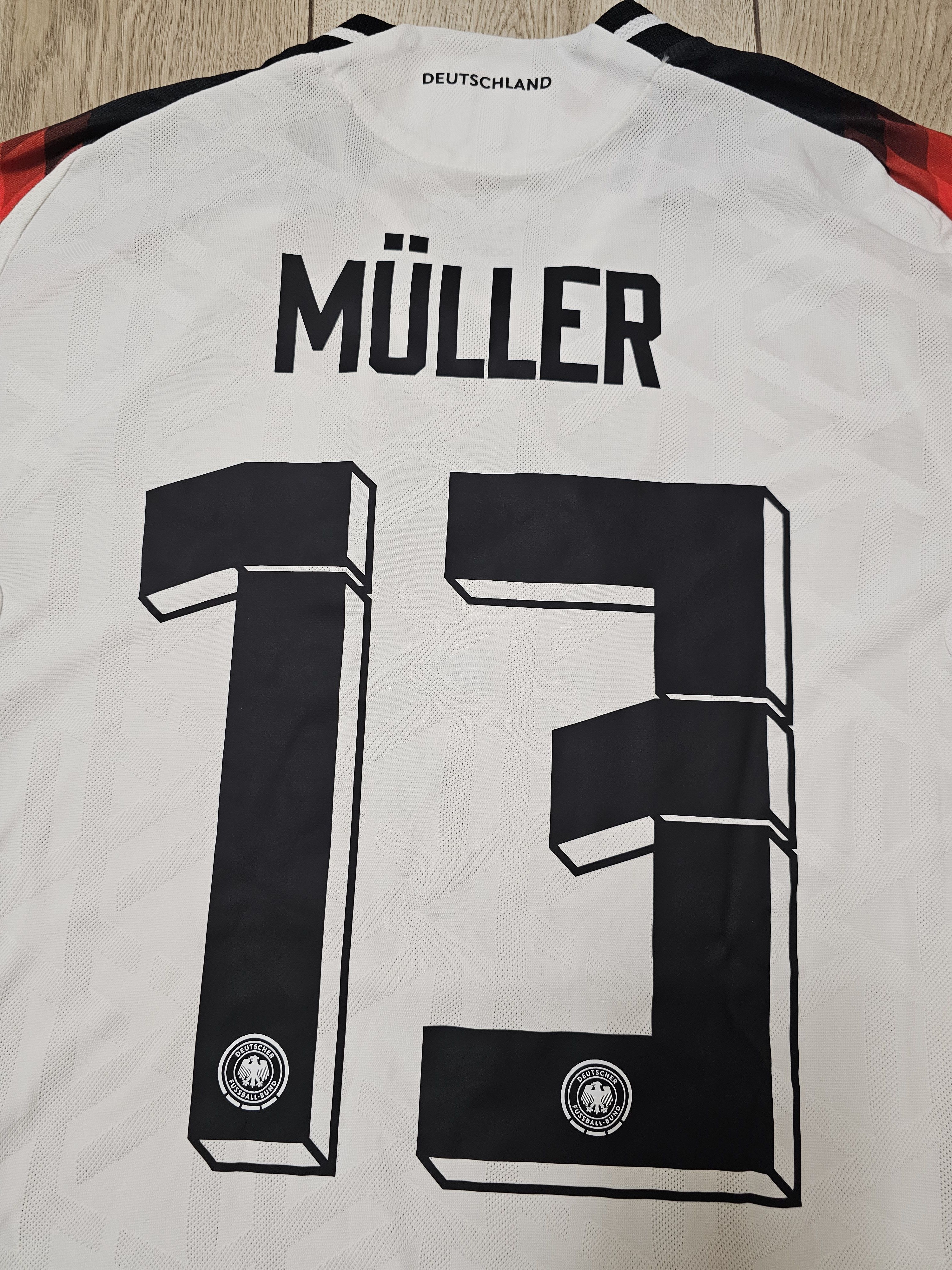 Adidas GERMANY 2024 HOME MULLER PLAYER VERSION FOOTBALL SOCCER Size US M / EU 48-50 / 2 - 5 Thumbnail