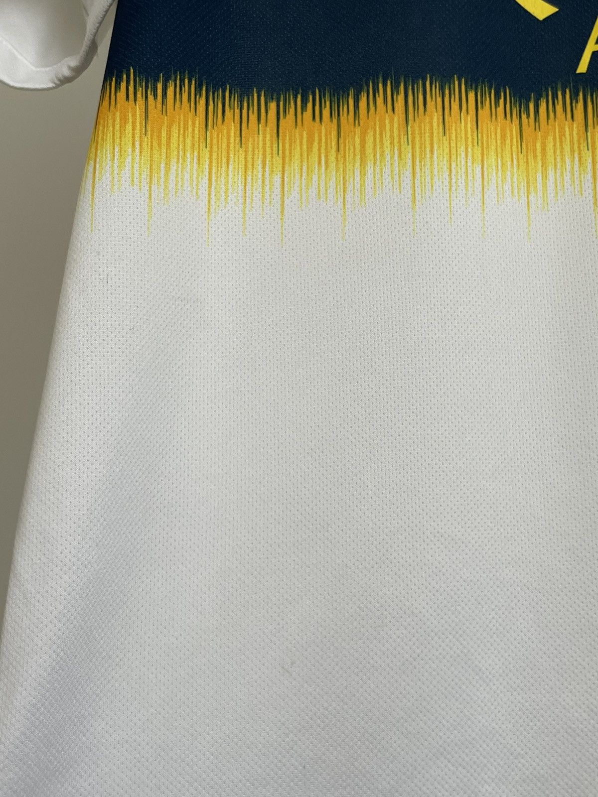 Nike Nike Boca Juniors 2018/2019 Away Football Shirt Jersey RARE Size US L / EU 52-54 / 3 - 9 Thumbnail