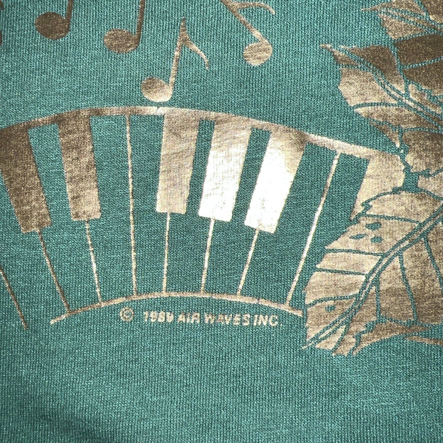Hanes VINTAGE Hanes T-Shirt Mens Size M Green Heavyweight 1989 Stitch Single Stitch Size US M / EU 48-50 / 2 - 4 Thumbnail