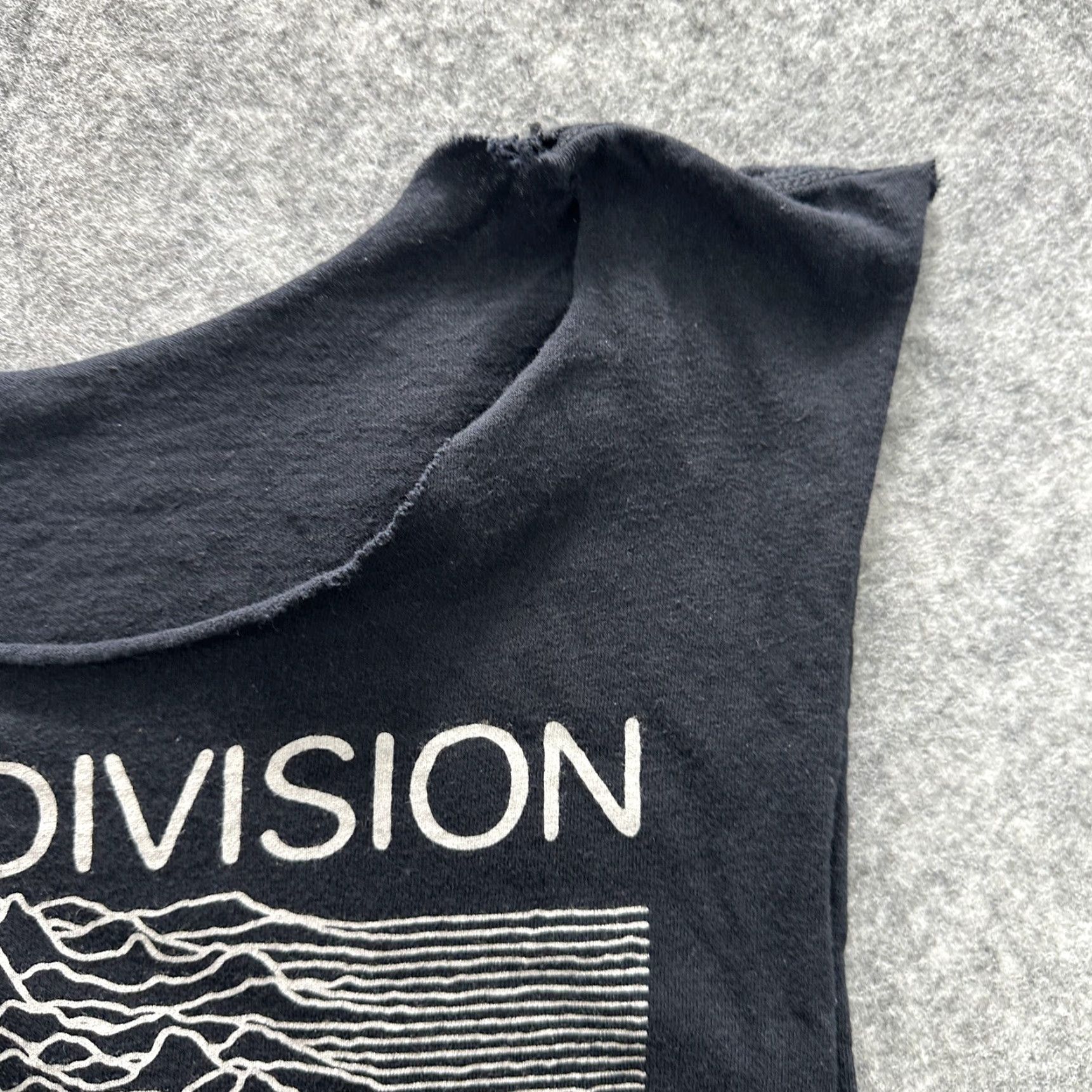 Pleasures VINTAGE Joy Division Shirt Men M Unknown Pleasures Tank Top Sleeveless Black Unknown Pleasures Graphic Punk Grunge Mens M Size US M / EU 48-50 / 2 - 7 Thumbnail