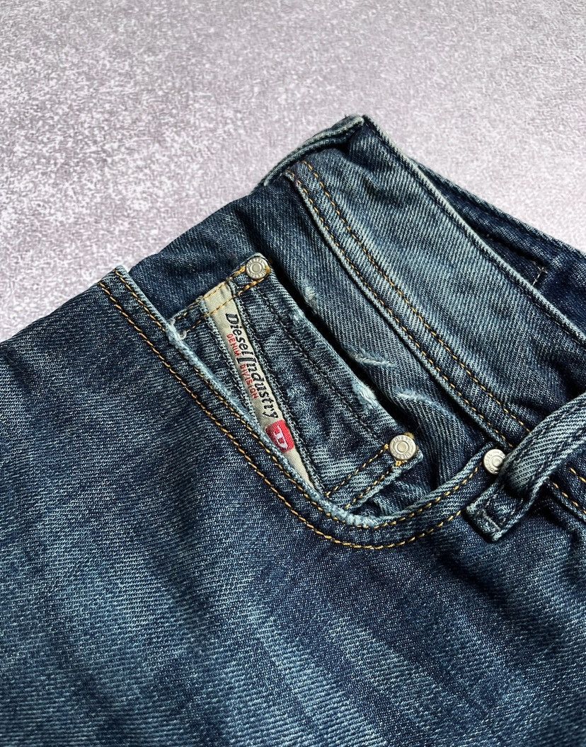 Diesel Vintage Diesel ZATINY Baggy Jeans Y2K 34 Size US 34 / EU 50 - 6 Thumbnail