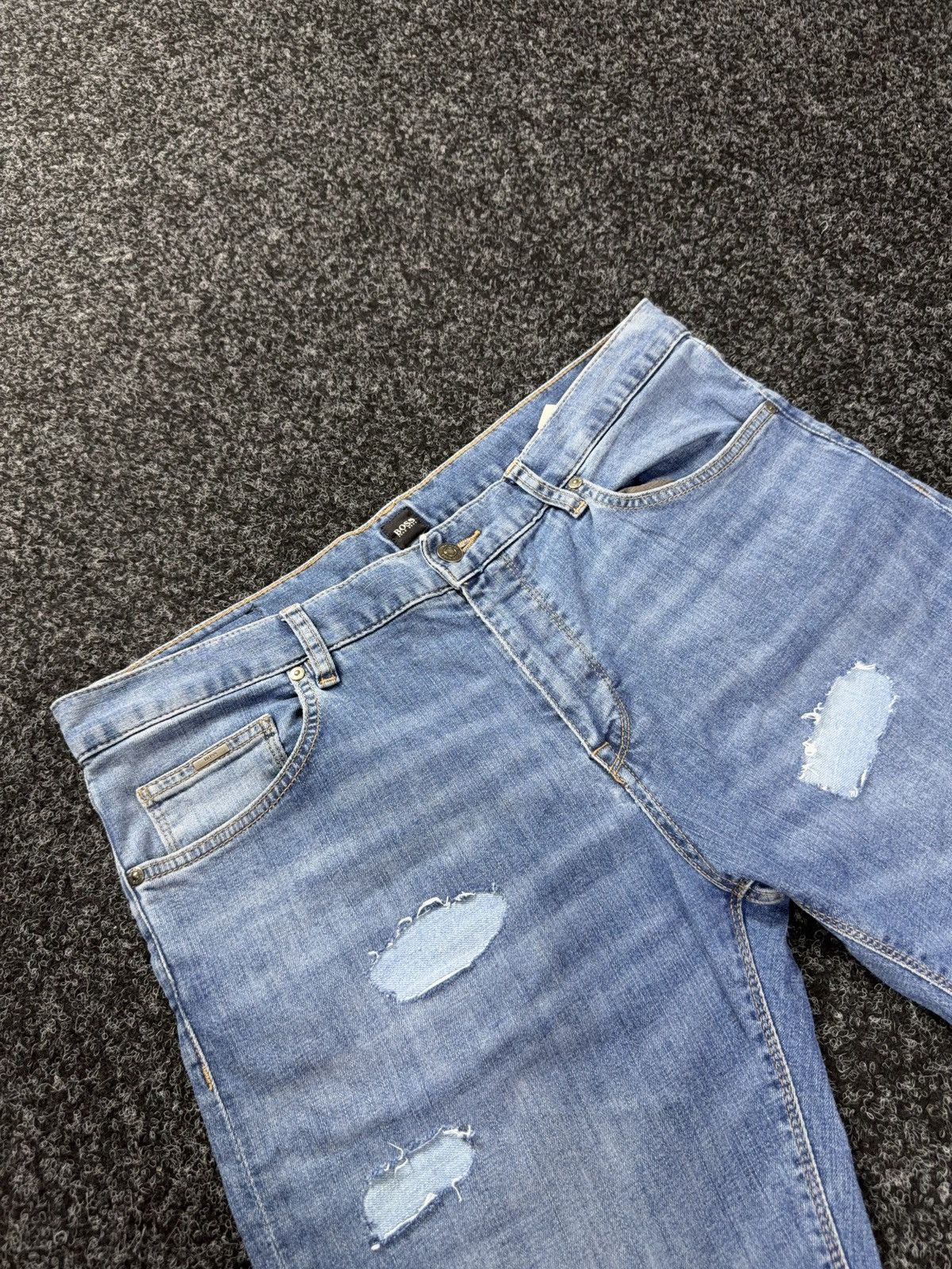 Hugo Boss Luxury Hugo Boss Distressed Punk Rock Light Wash Y2K Jeans Size US 36 / EU 52 - 7 Thumbnail