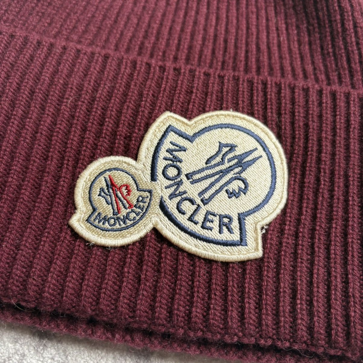 Moncler Moncler Berreto Tricot Double Logo Patch Beanie Burgundy Size ONE SIZE - 2 Thumbnail
