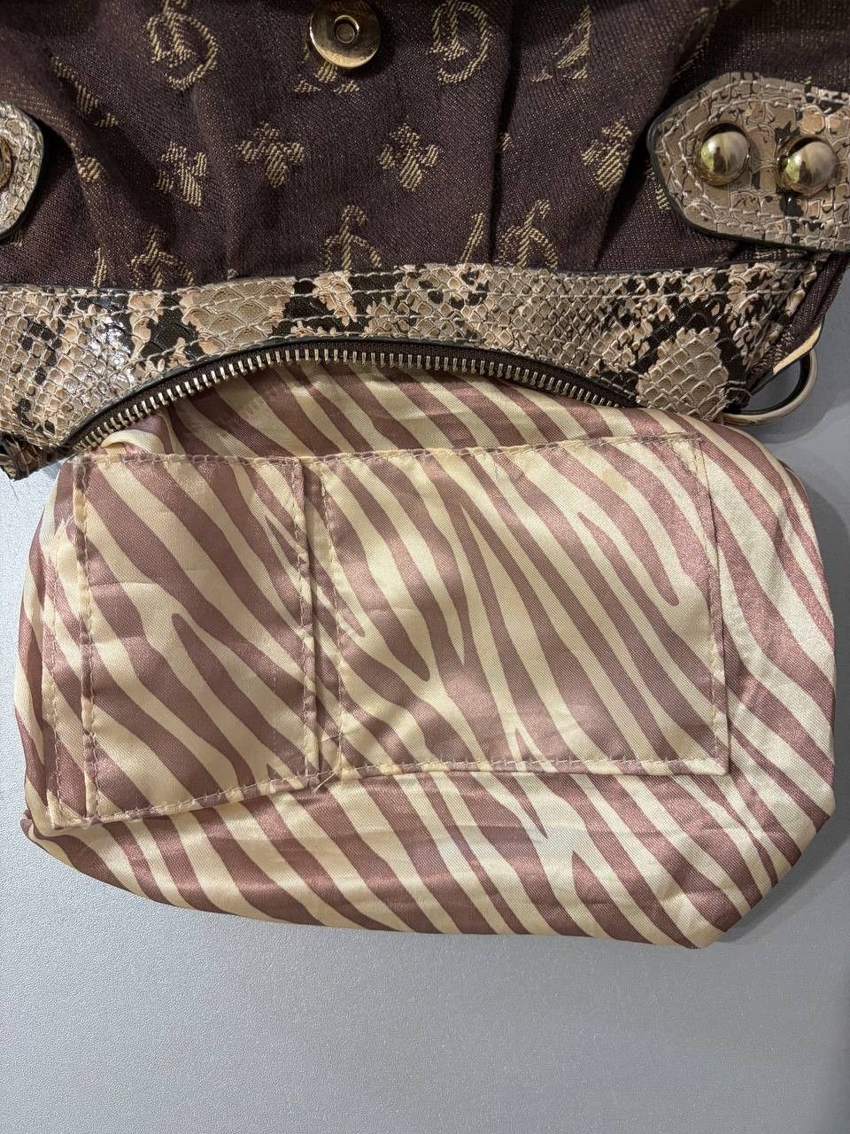 Guess Vintage GUESS Y2K Brown Monogram Snake Print Bag Large GLogo Size ONE SIZE - 14 Thumbnail