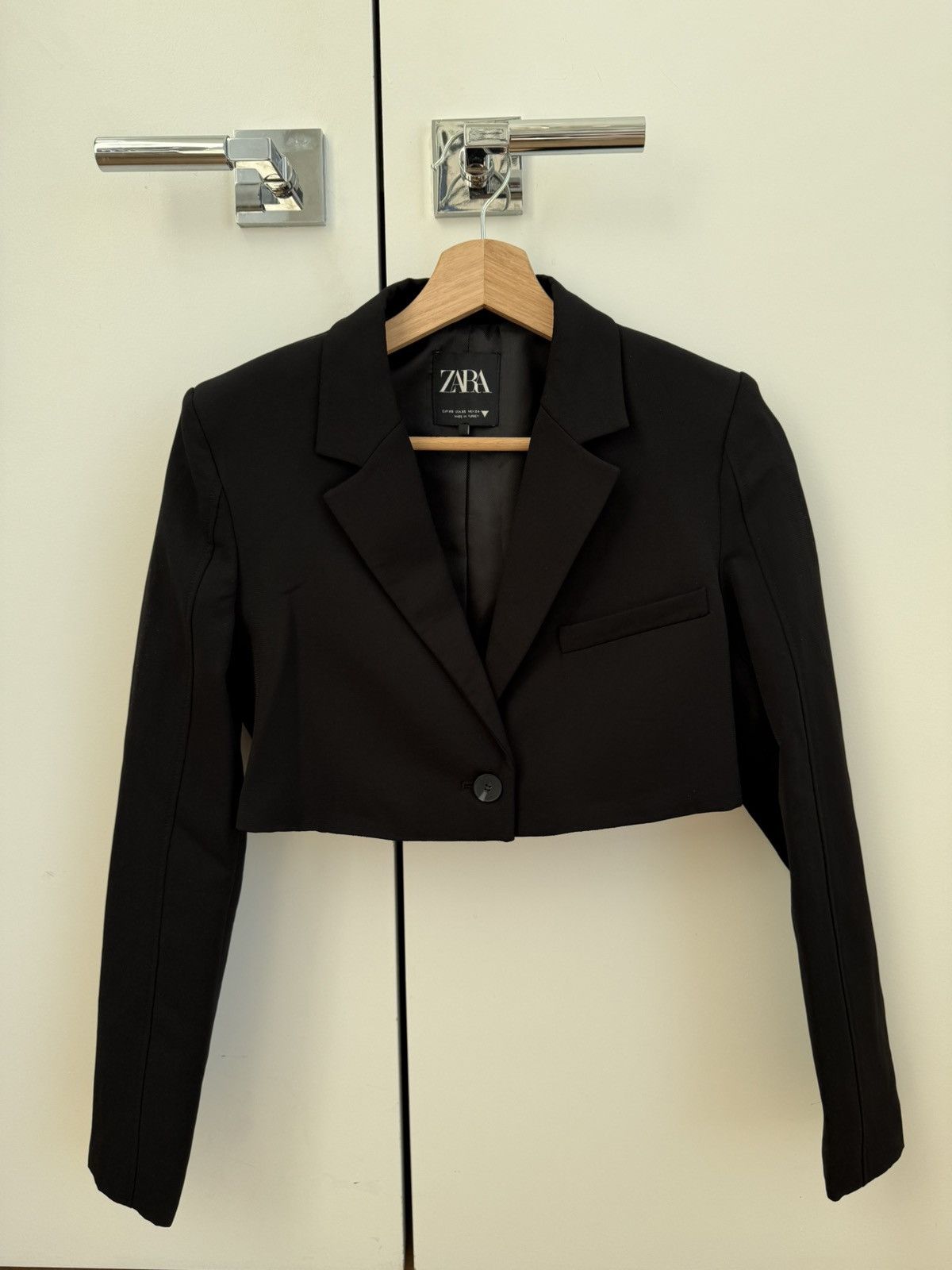 Zara ZARA Cropped Black Blazer Size S / US 4 / IT 40 - 1 Preview