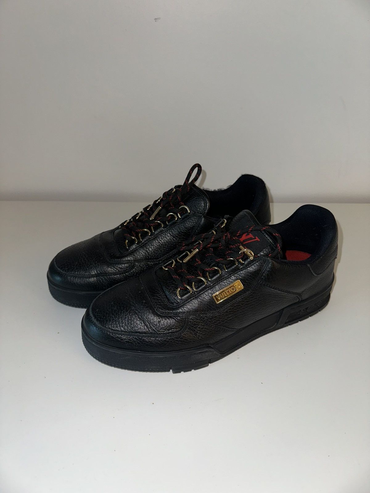 Louis Vuitton Louis Vuitton Black Calfskin Leather Sneaker Size US 8 / EU 41 - 1 Thumbnail