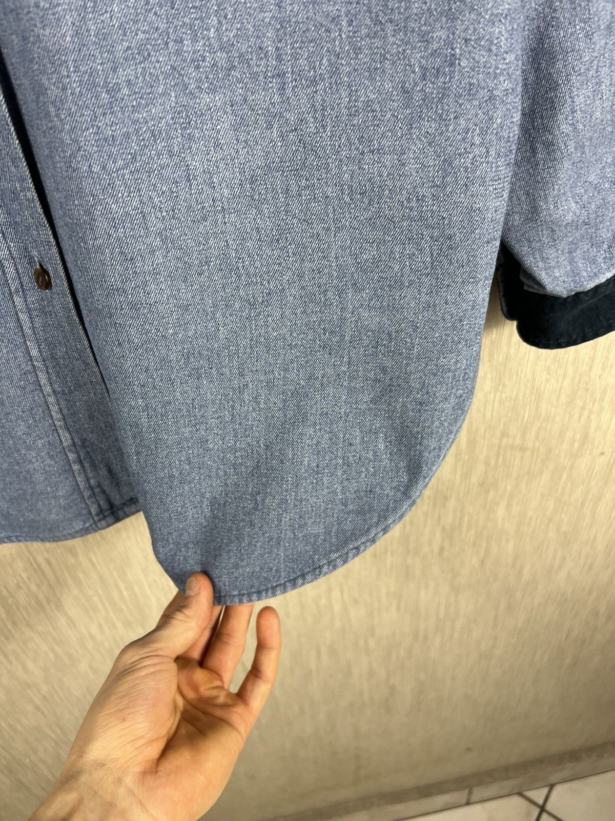 Valentino Vintage 90s Valentino Garavani classic pocket flannel shirt Size M / US 6-8 / IT 42-44 - 9 Thumbnail