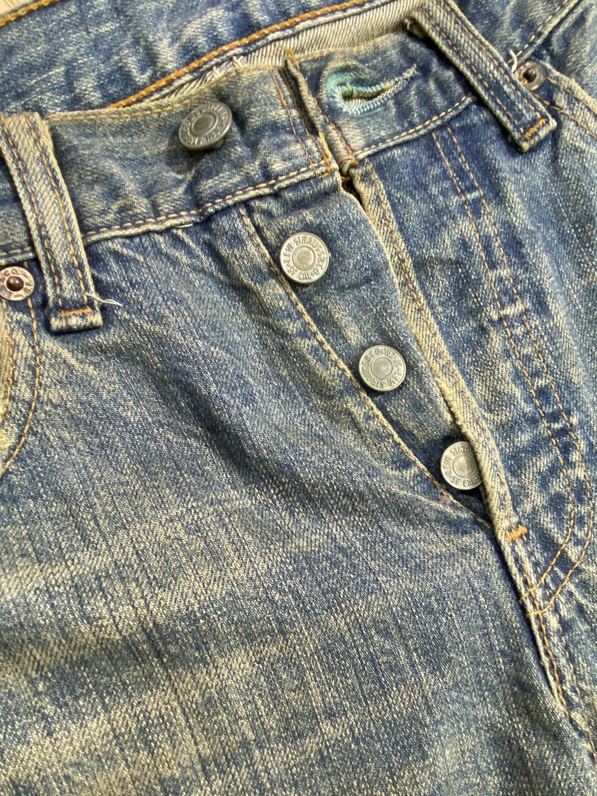 Levi's Levi’s Vintage Distress Rusty Mud Wash Loose Style Jeans Size US 30 / EU 46 - 12 Thumbnail