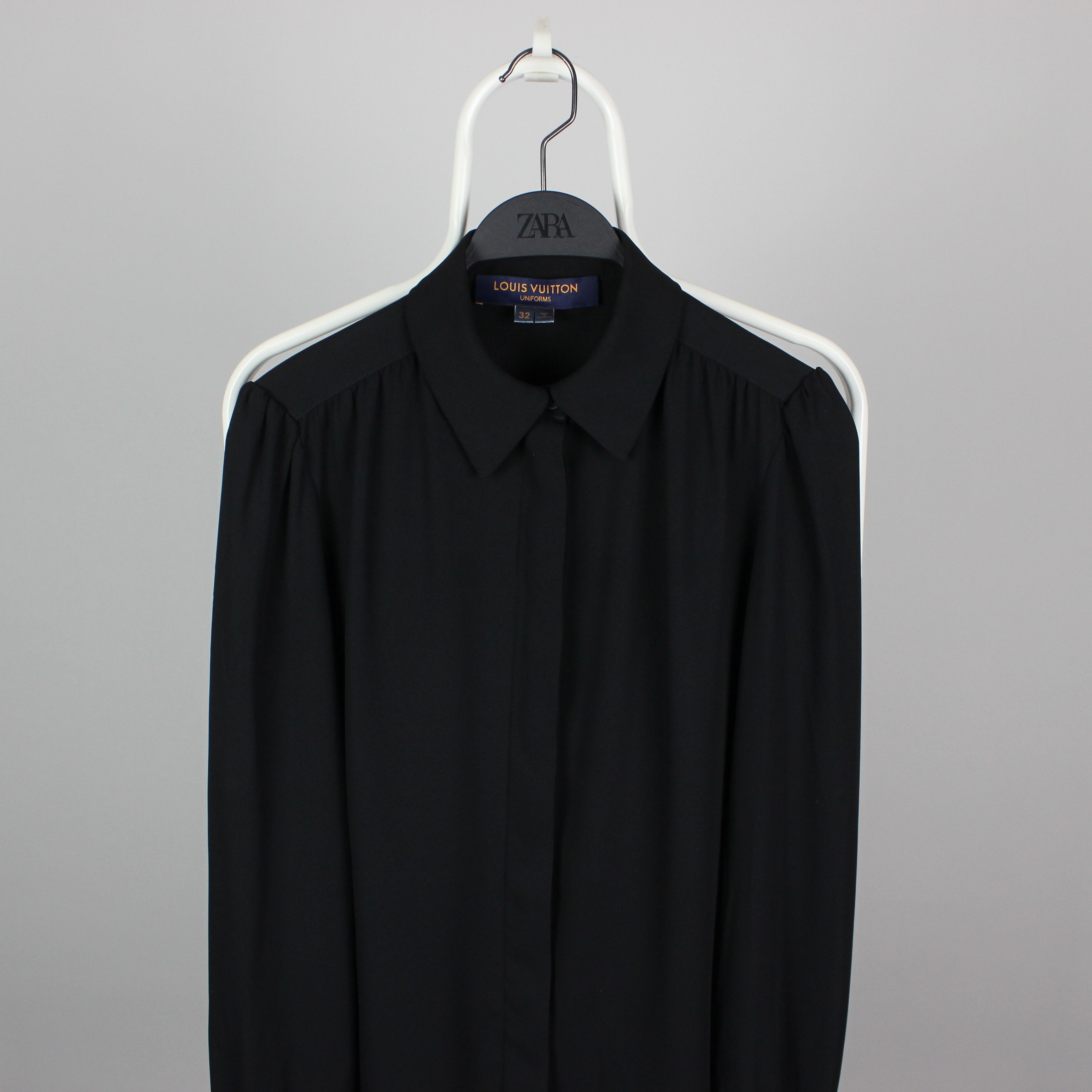 Louis Vuitton LV Louis Vuitton uniform shirt women black 32 34 Size XS / US 0-2 / IT 36-38 - 3 Thumbnail