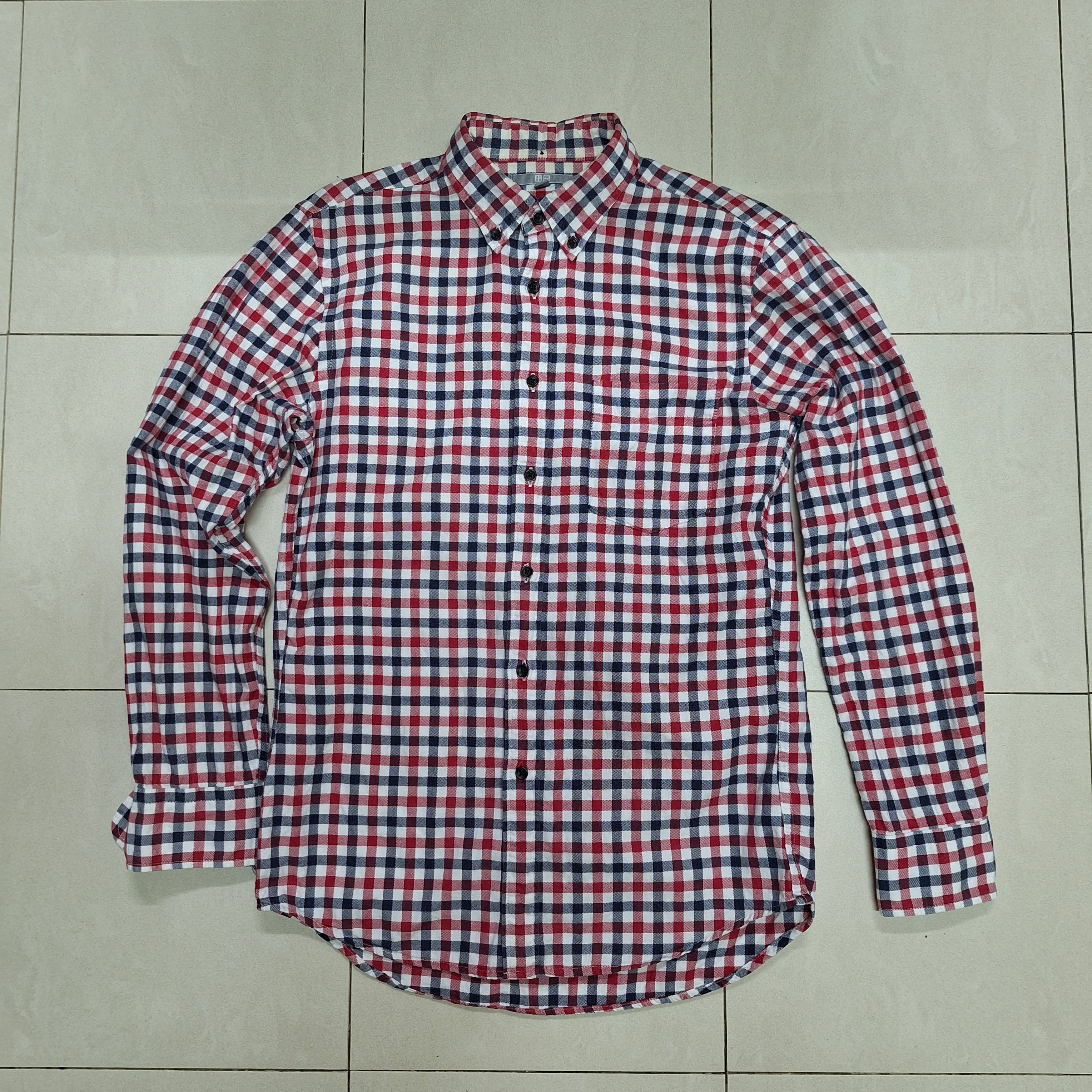 Uniqlo Uniqlo Small Checkered Button Shirt Size US S / EU 44-46 / 1 - 1 Thumbnail