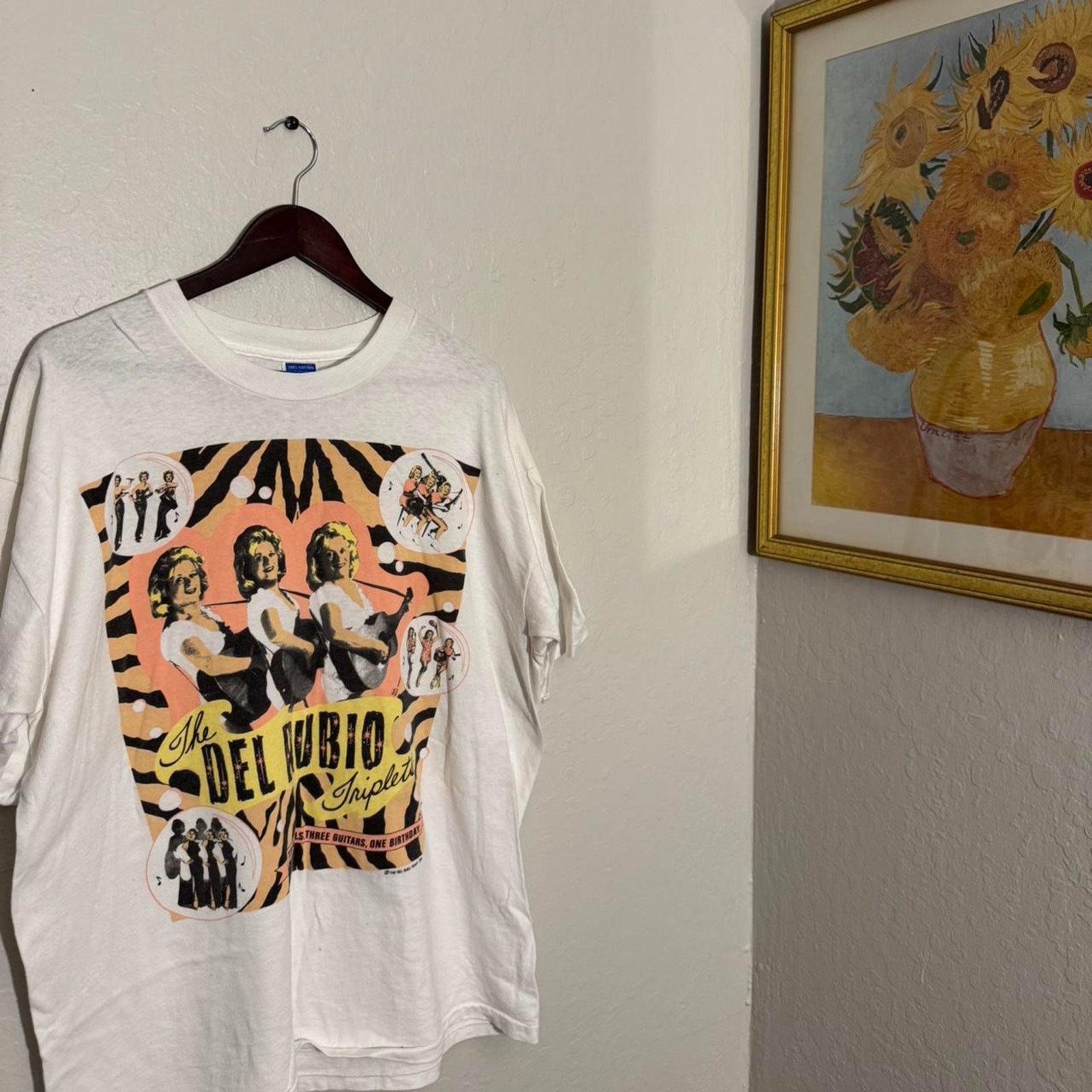 Hanes 1990 the del rubio triplets shirt autographed xl Size US XL / EU 56 / 4 - 1 Thumbnail